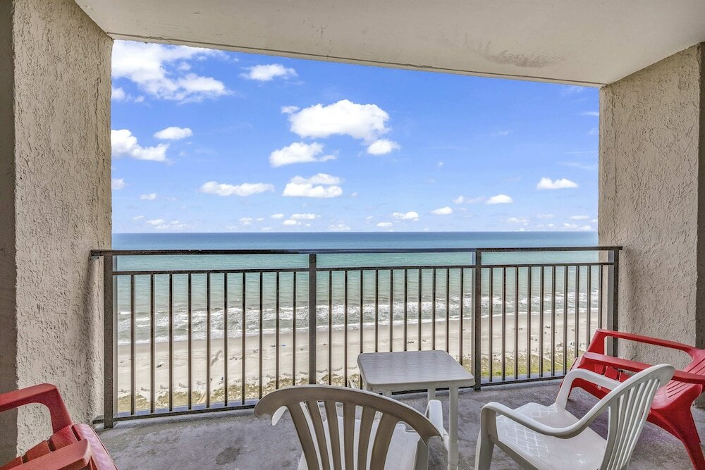 Family Condo, 1 Bedroom, Balcony, Beachside