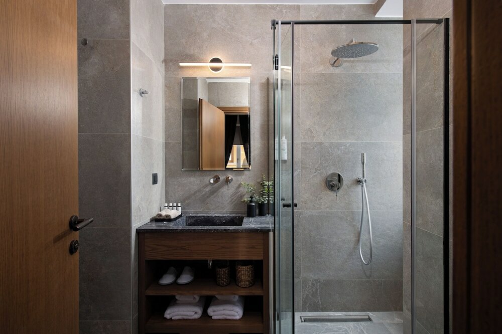 Junior Suite with Street View