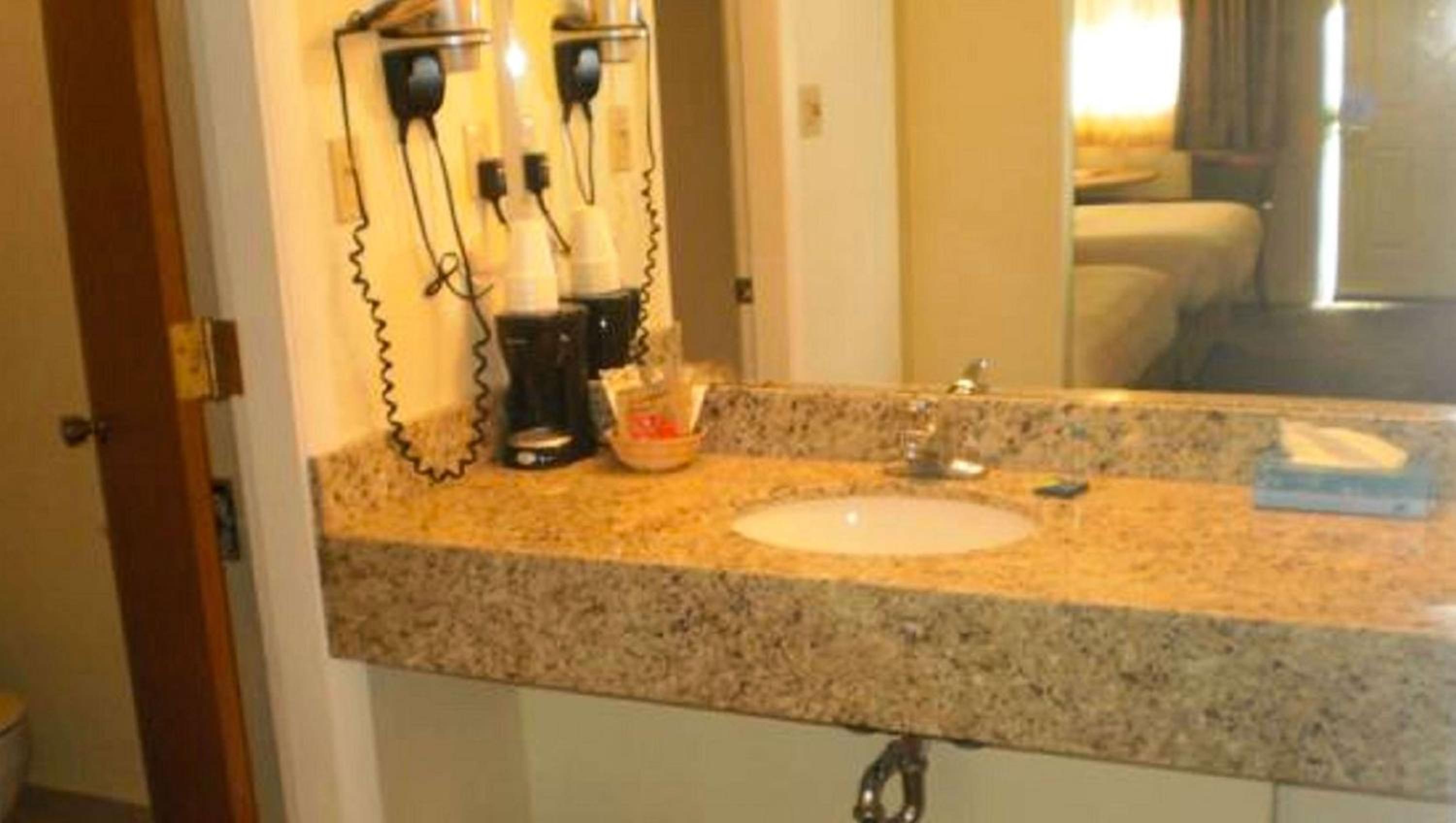 Double Room With Two Double Beds - Non-Smoking