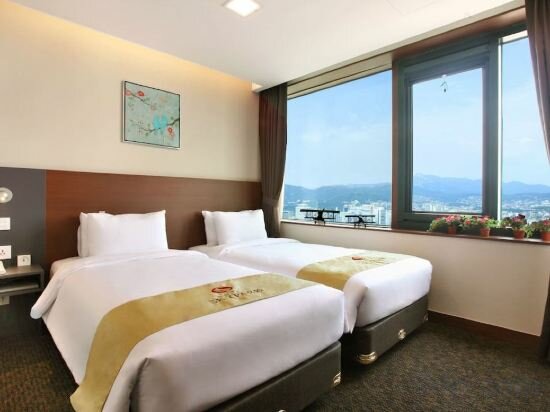 Standard Twin Room (2 Breakfast)