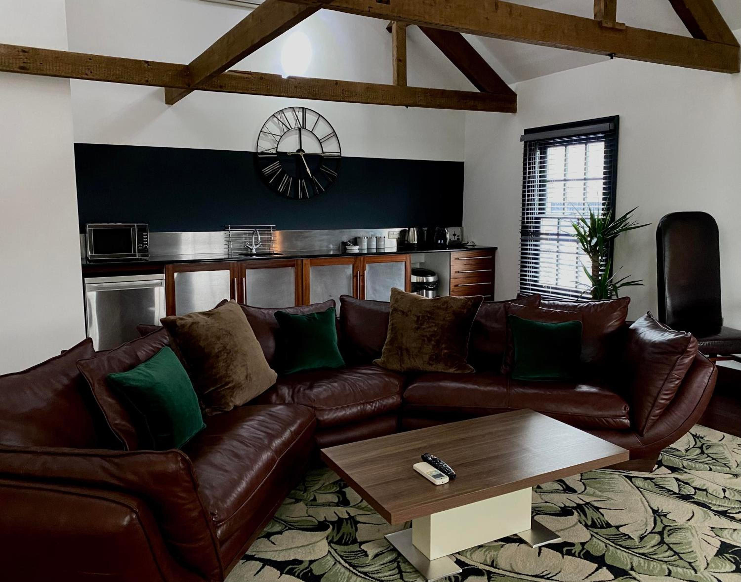 One-Bedroom Townhouse Apartment - Annex