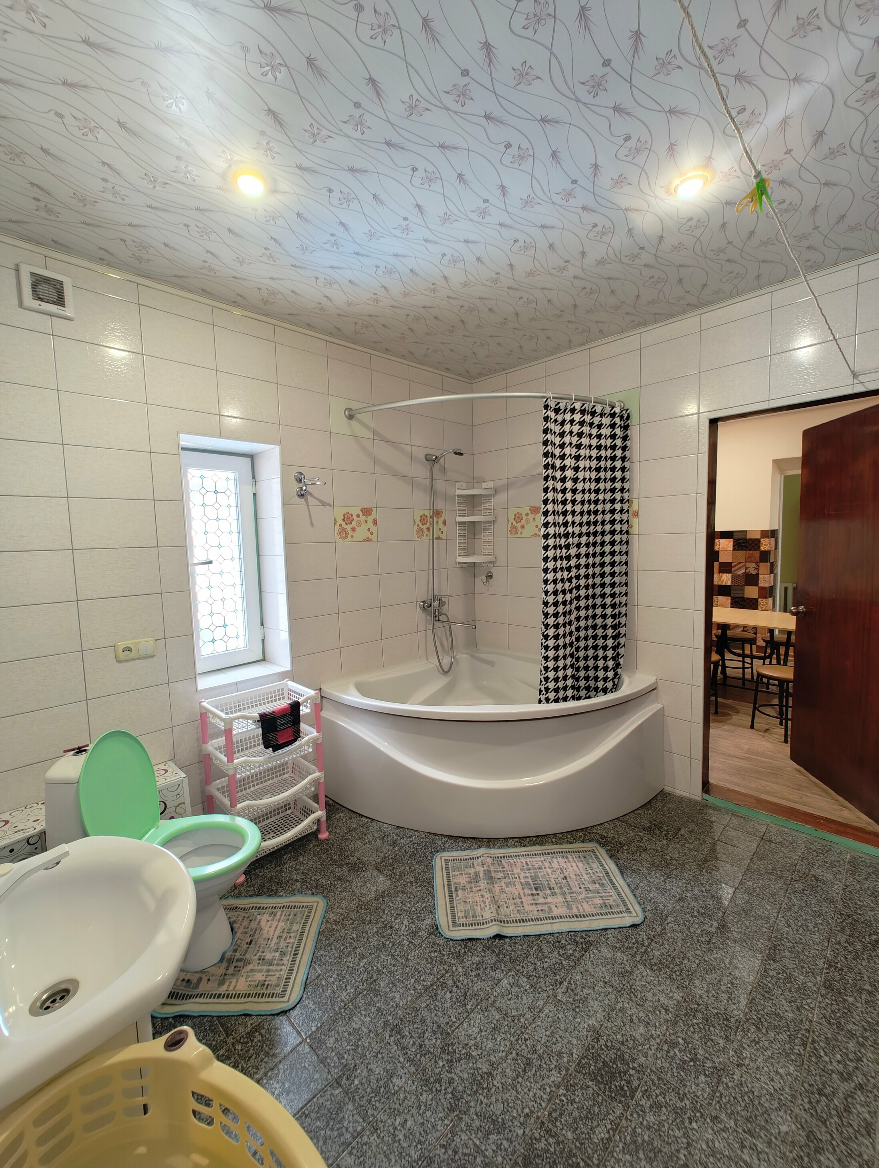 Семейный номер с ванной комнатой