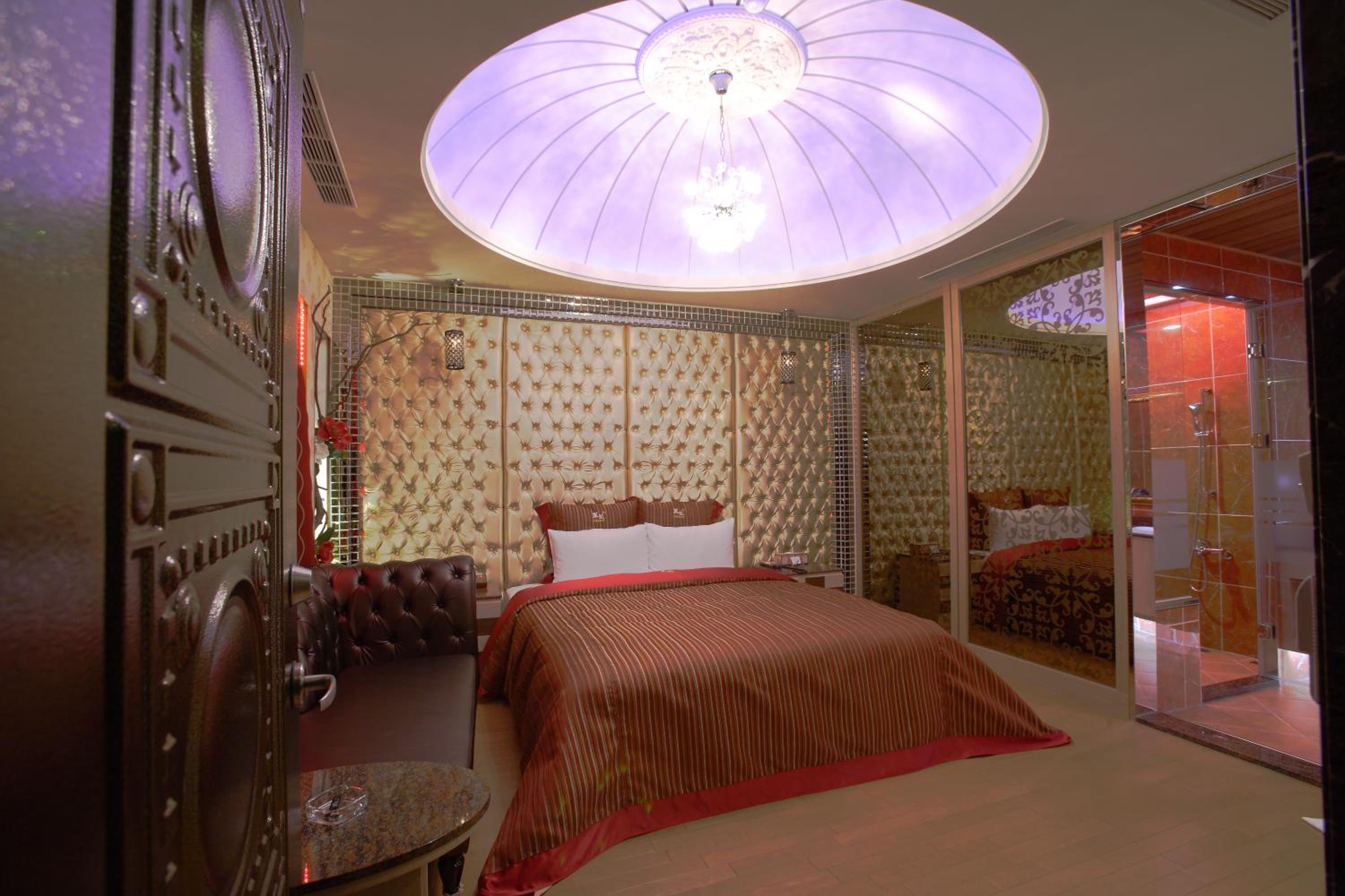 Fashion Double Suite