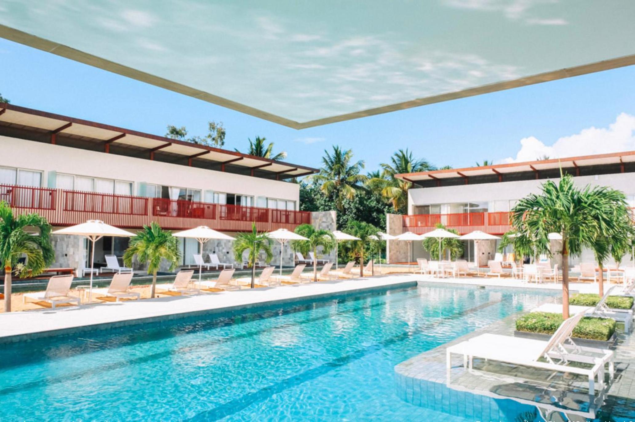 Deluxe Room (2 Adults + 1 Child)