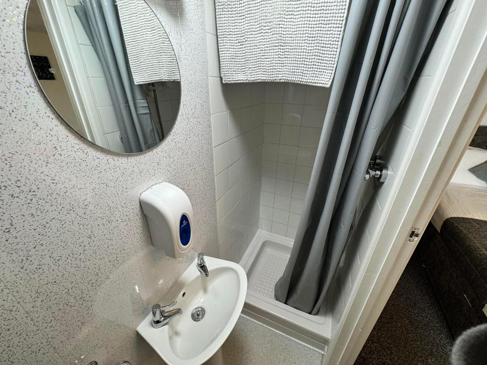 Bronze Double + Sofa Bed