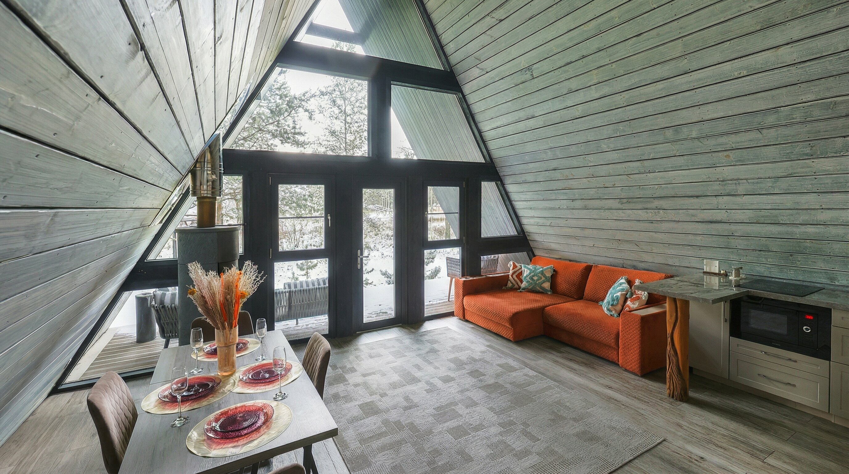 Коттедж с видом на озеро