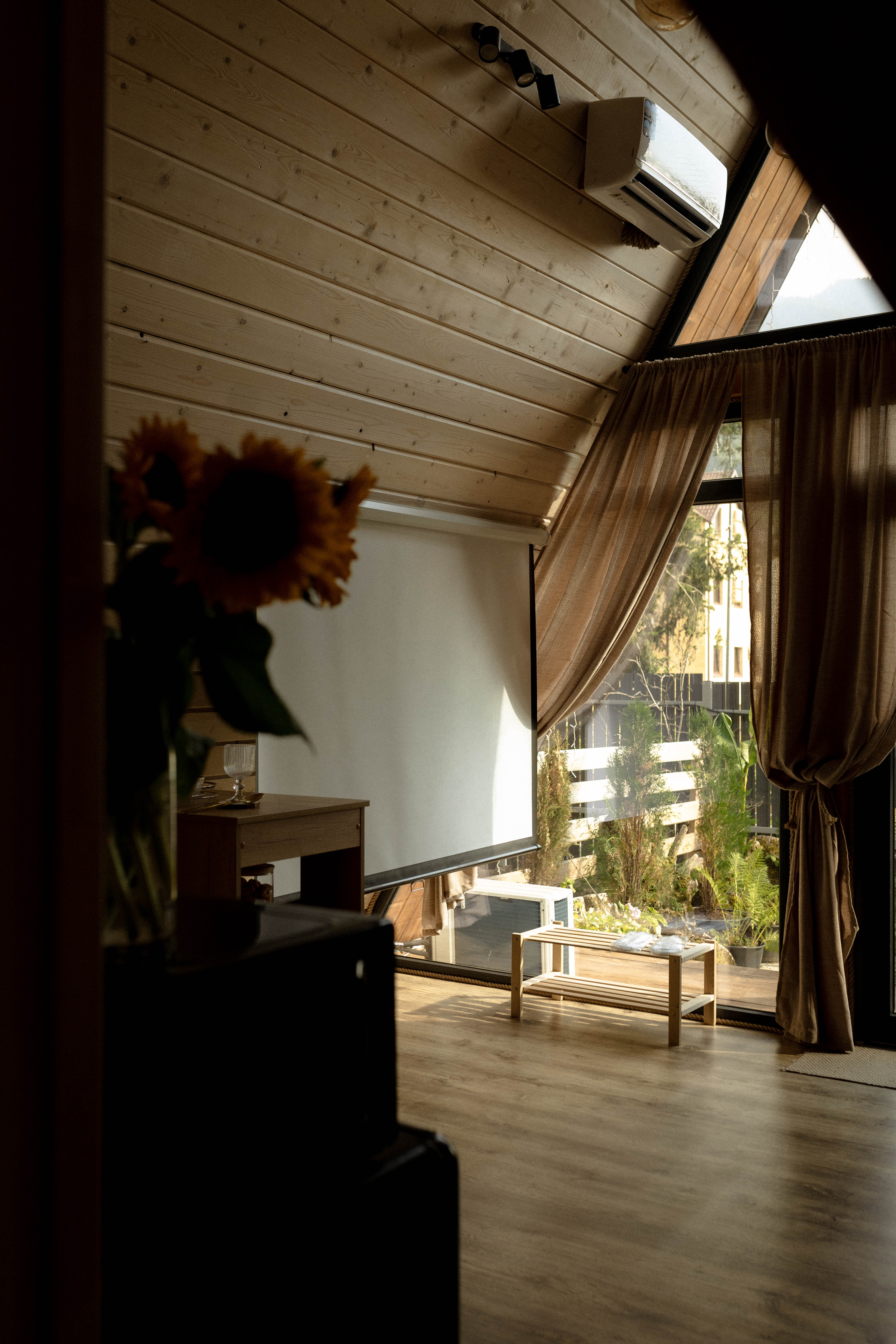 Уютный дом с проектором и видом на горы