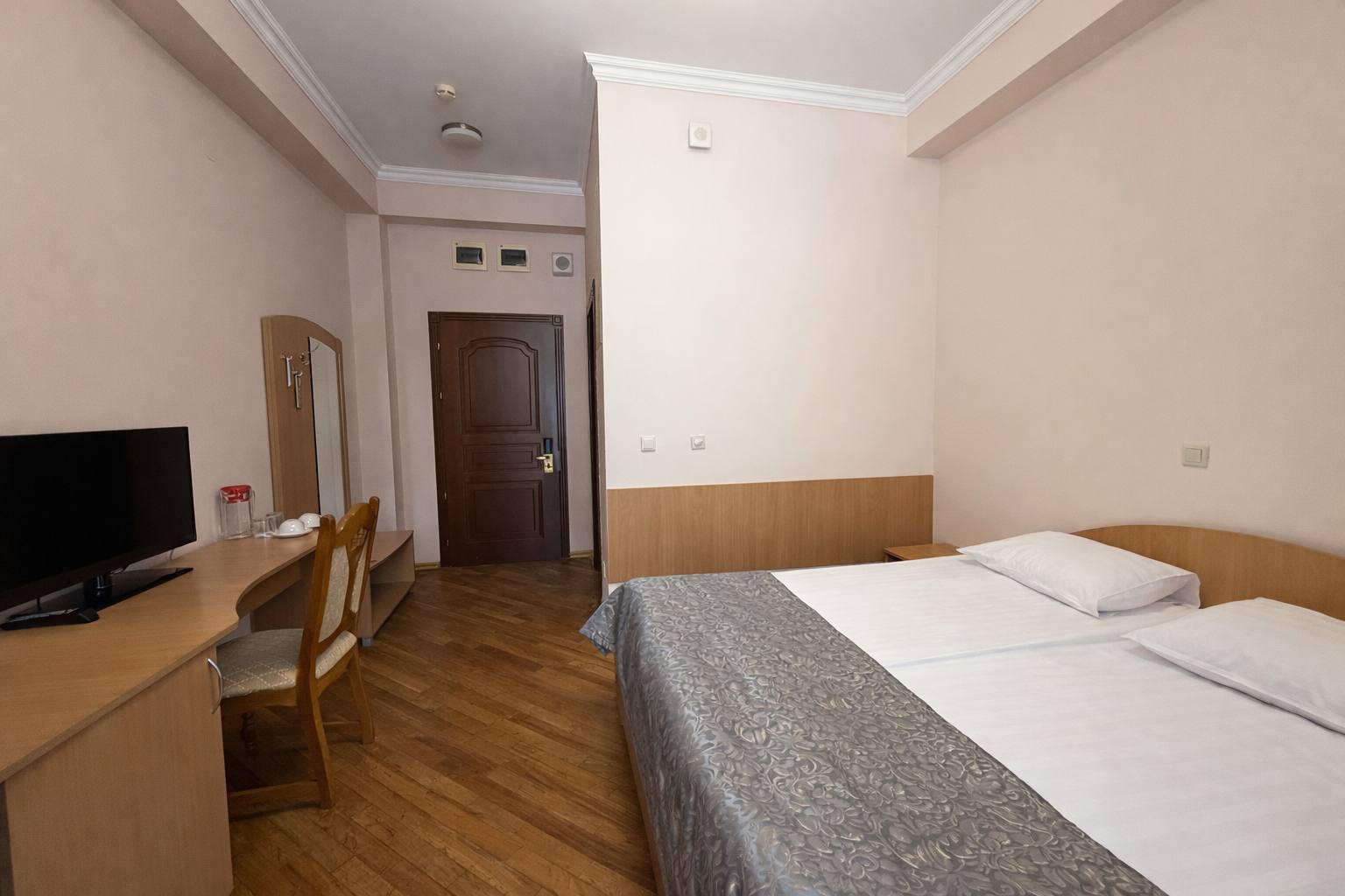 Корпус № 4. Стандарт   с балконом (двуспальная кровать)