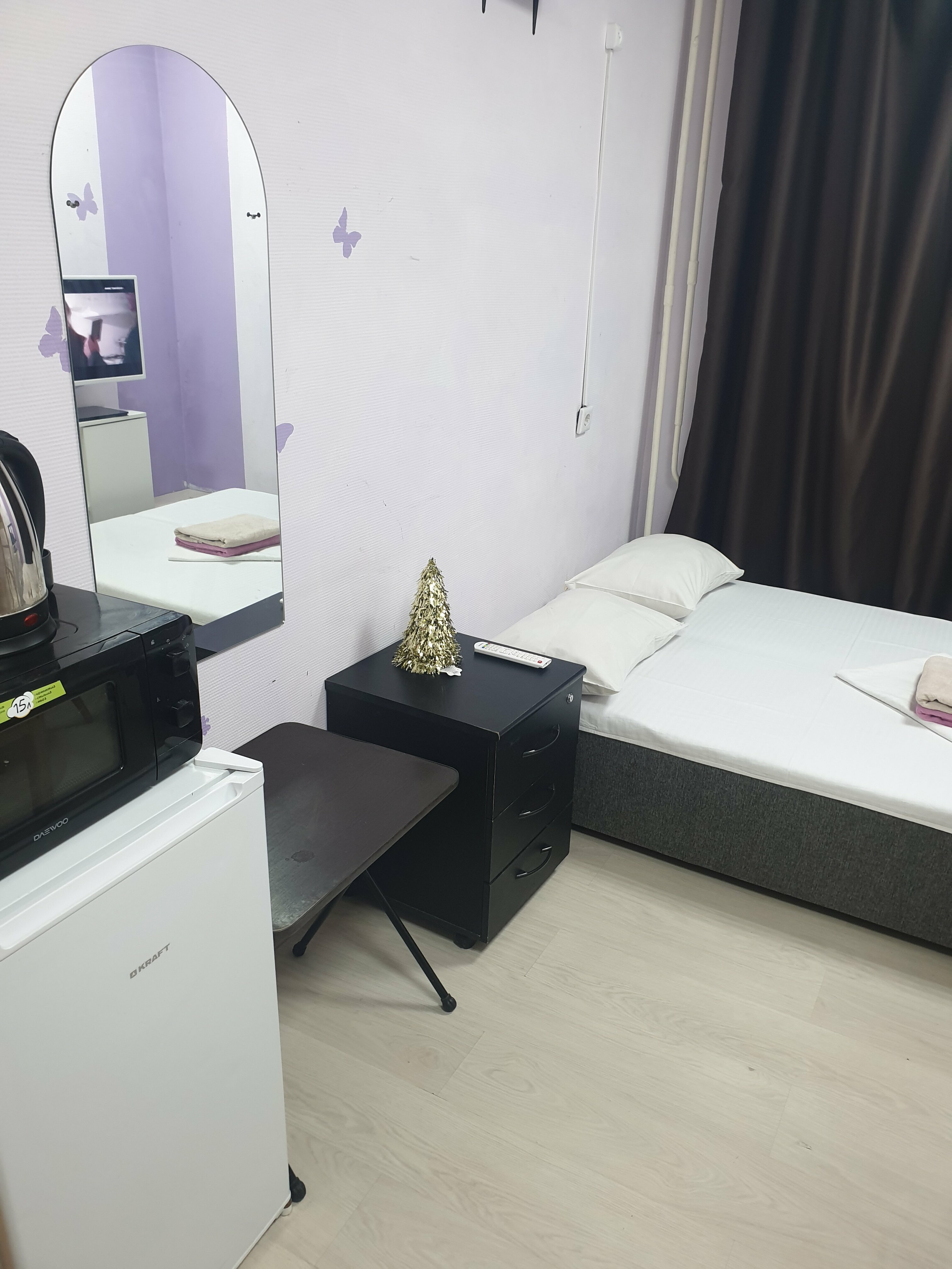 Семейный номер с общей ванной комнатой