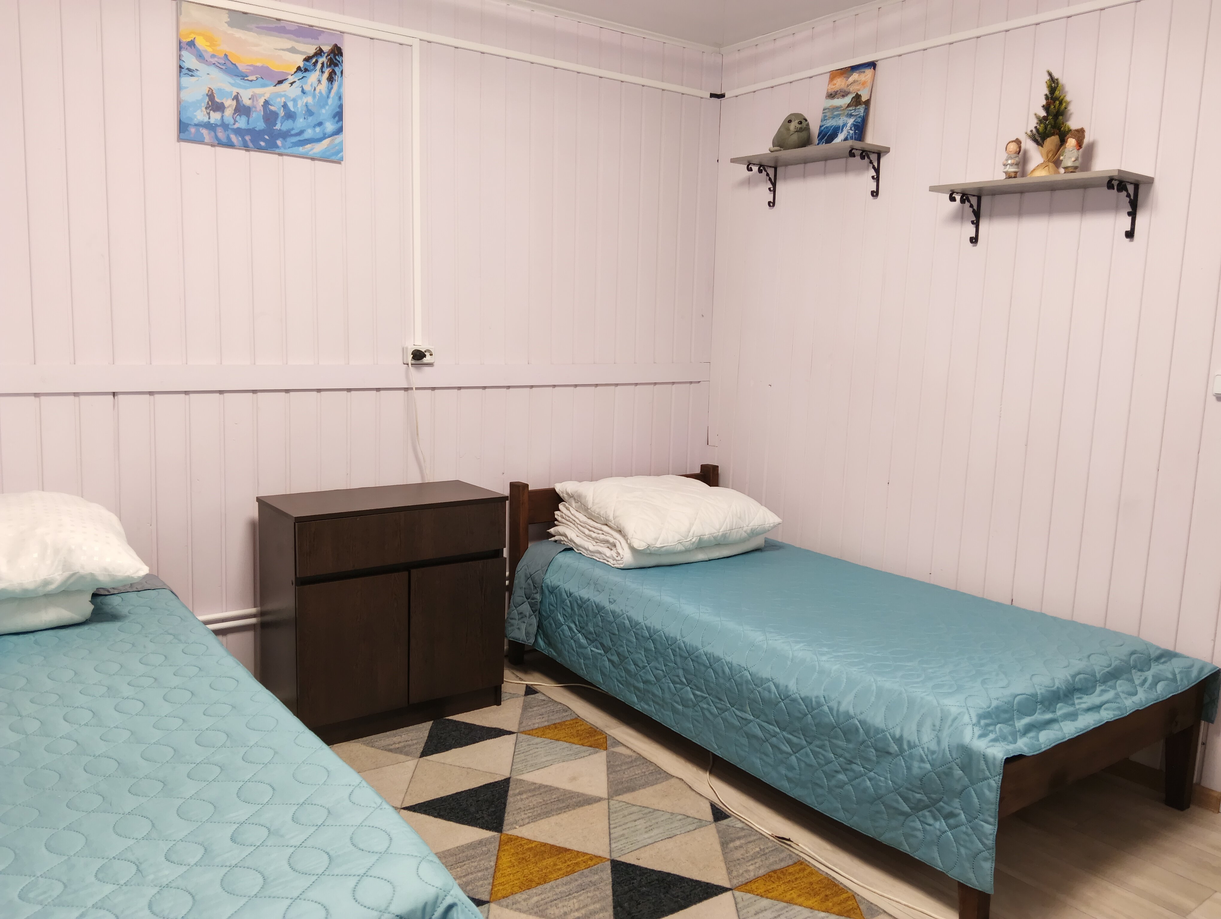 благоустроенный 4-х местный номер со своей кухней и с.узлом