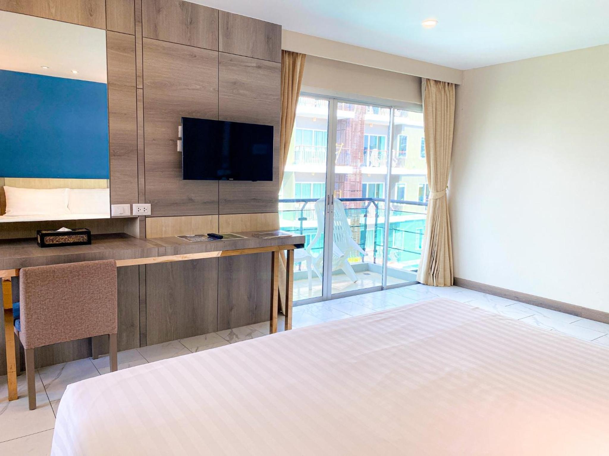 Deluxe Double or Twin Room