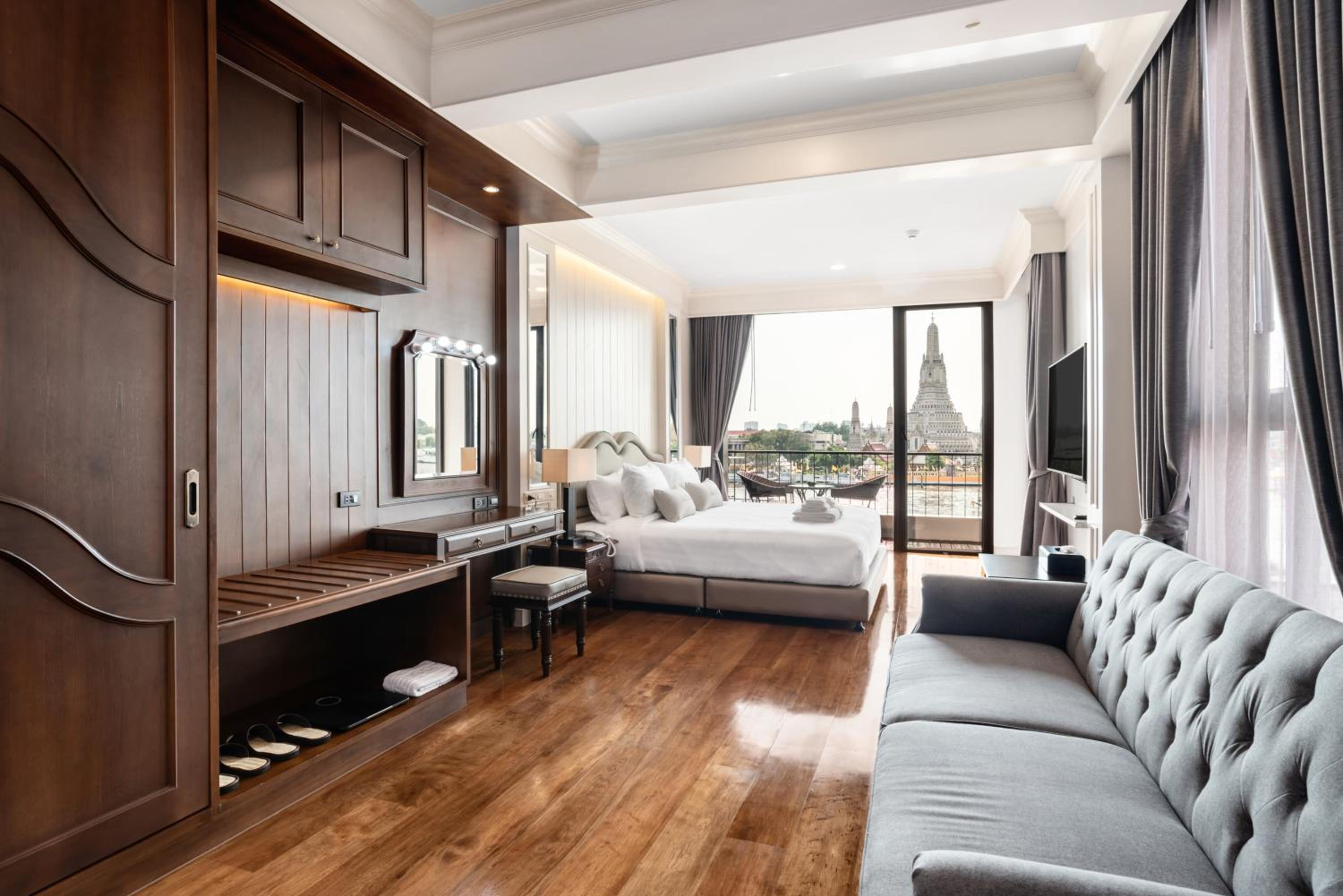 Executive Suite