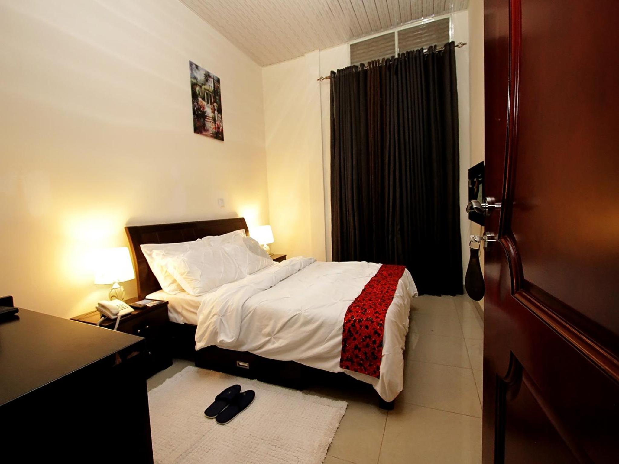 Deluxe Suite