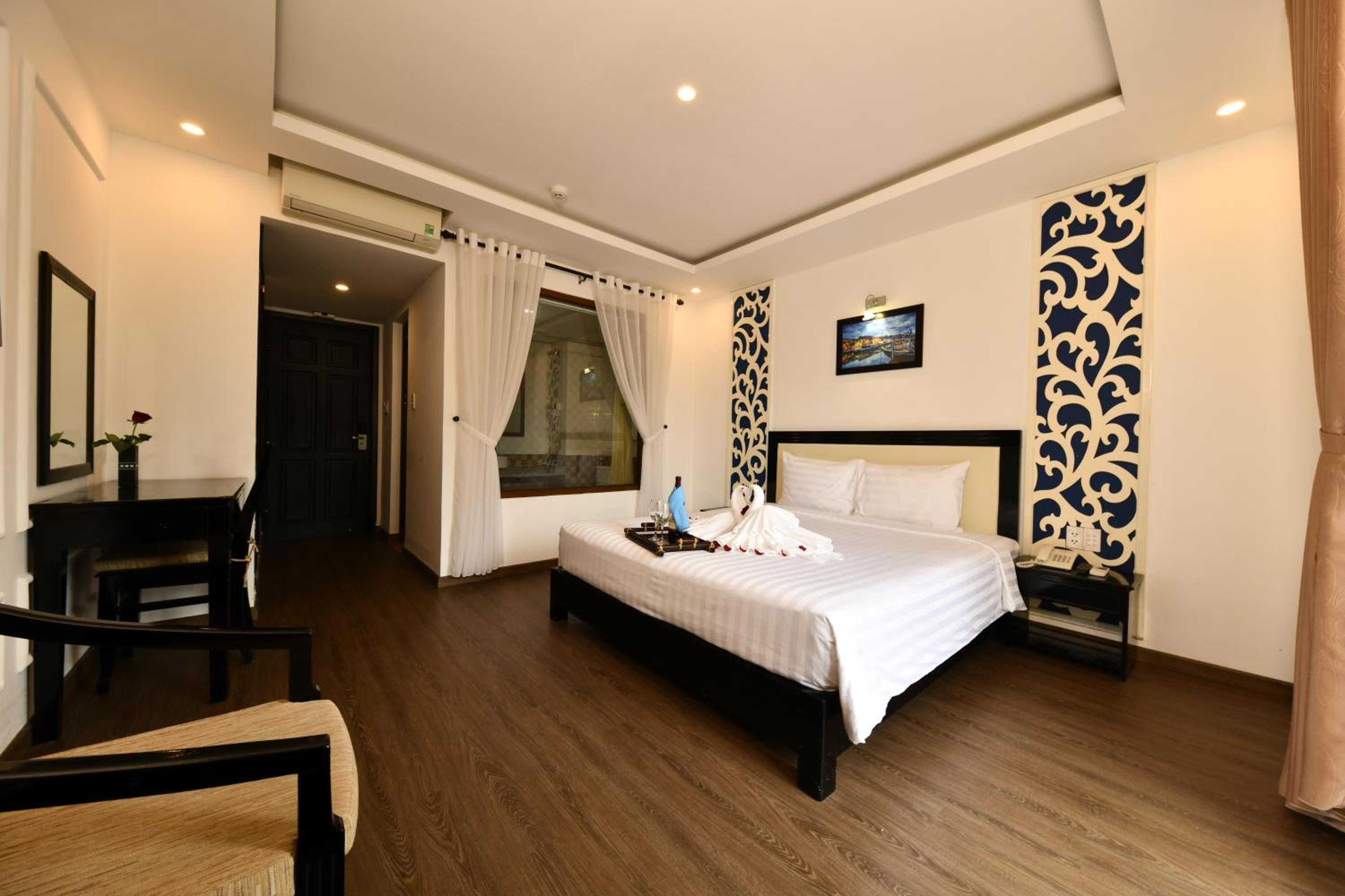 Junior Suite with Balcony
