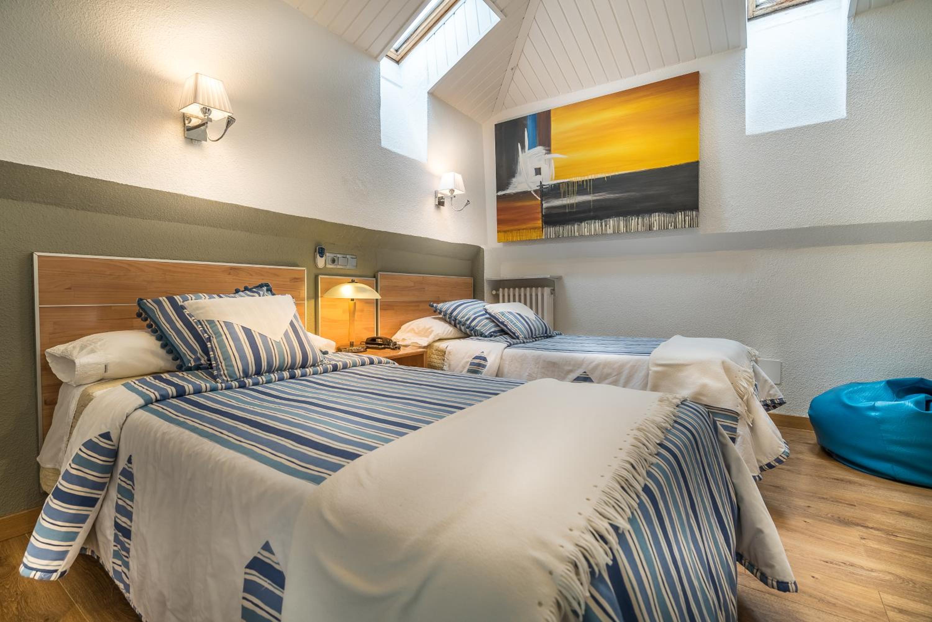 Family Room with Sea View