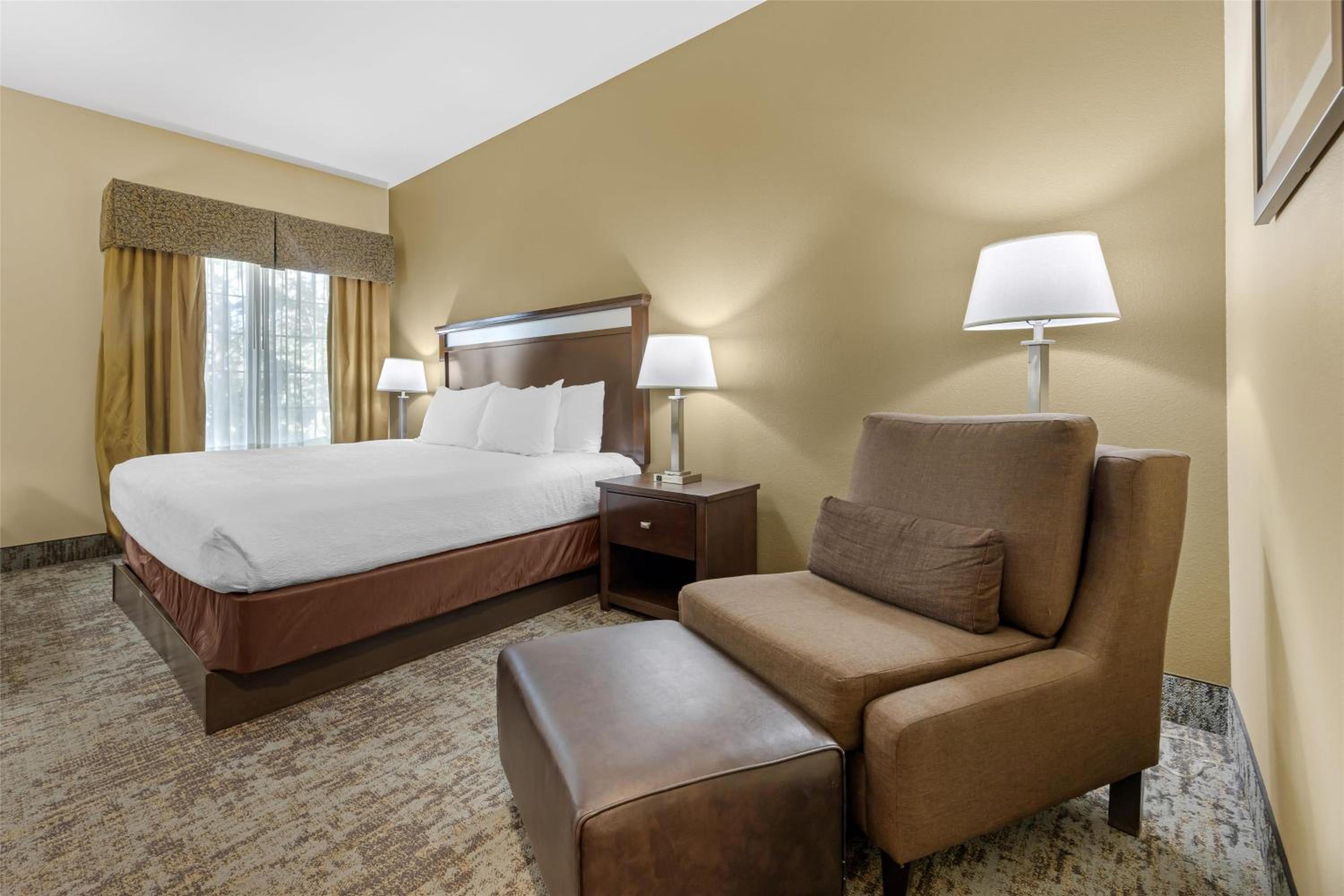 King Room with Bath Tub - Disability Access/Non-Smoking 