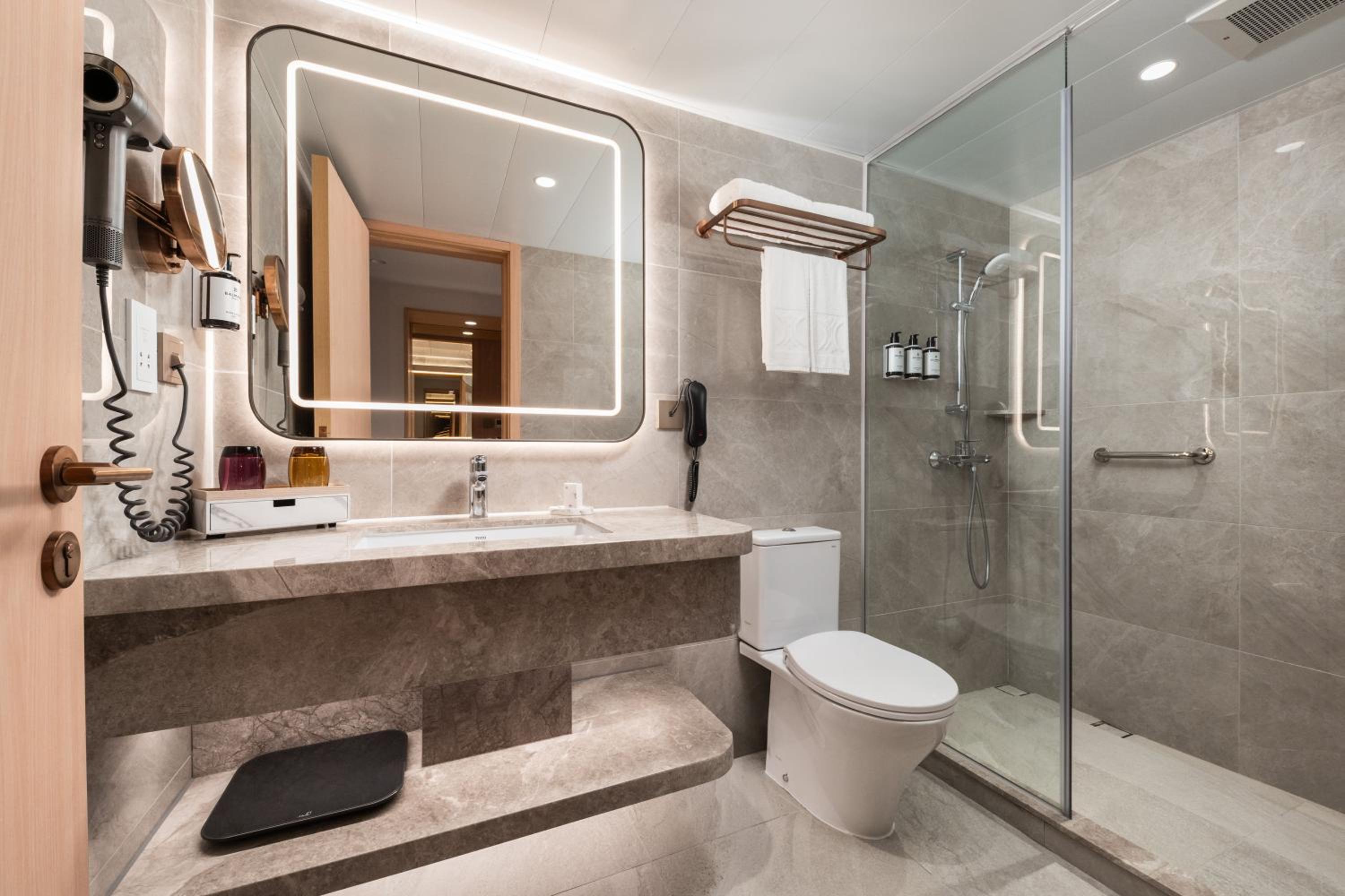 New Revenoerated Non Smoking City View Deluxe Room with Queen bed