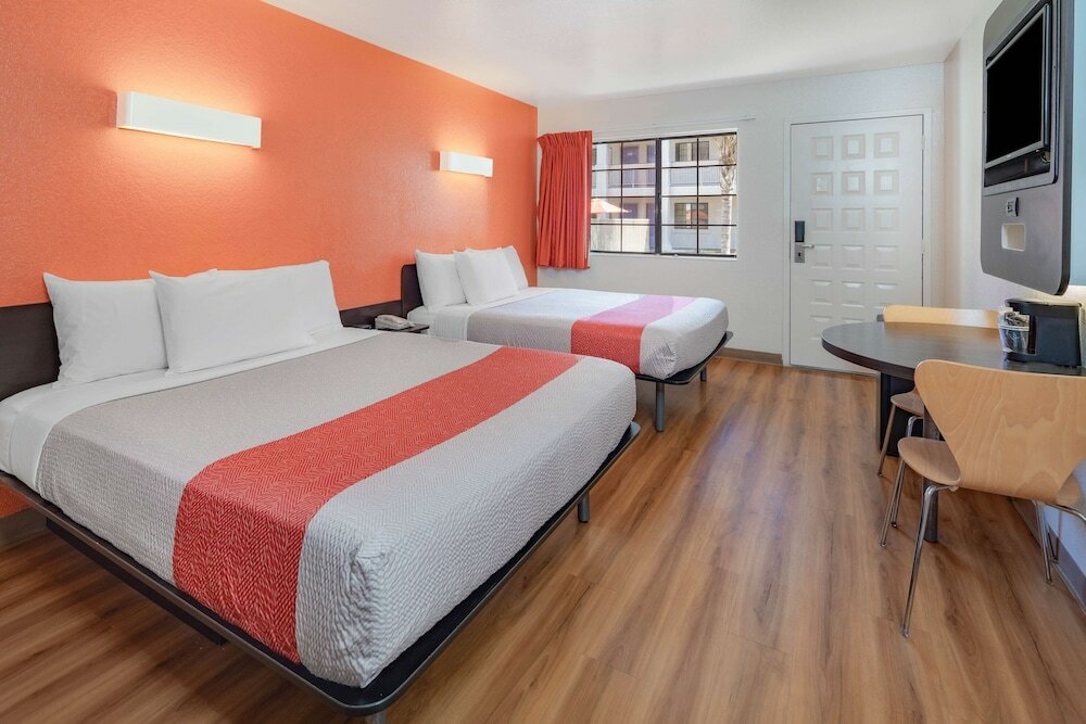 Standard Room, 2 Double Beds, Accessible, Non Smoking