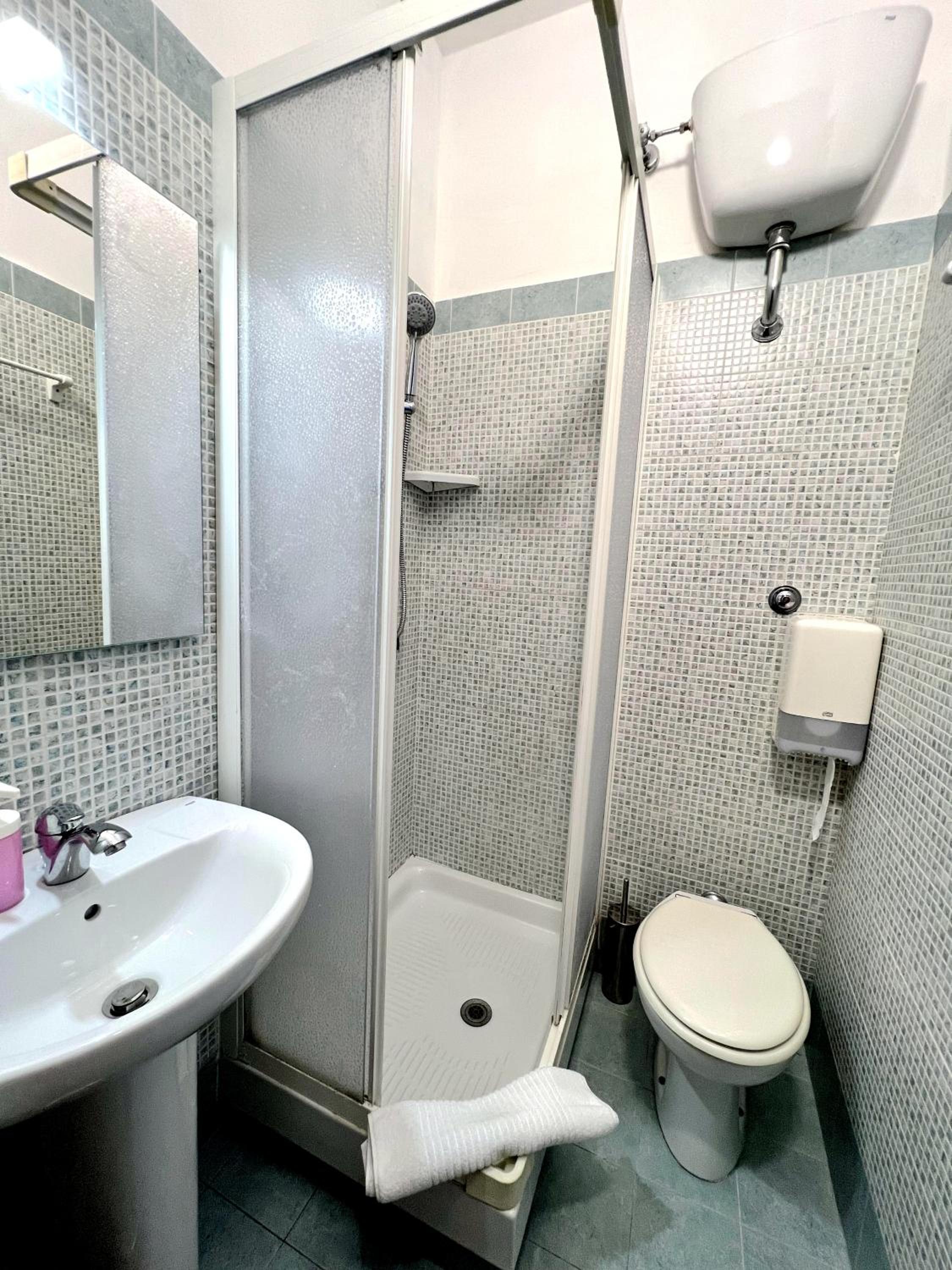 Twin Room with Bathroom