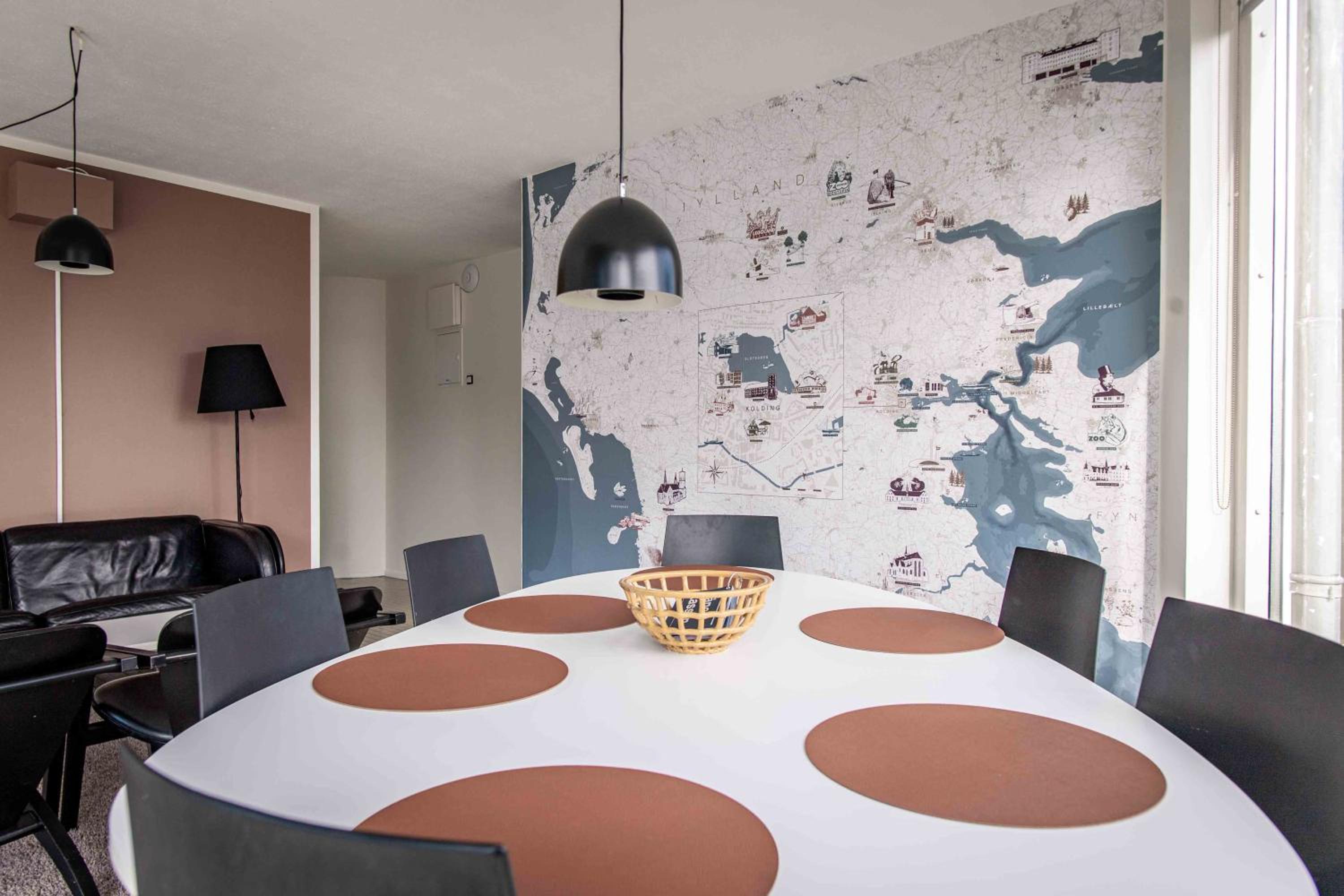 Apartment for 6 people with Partial Lake View