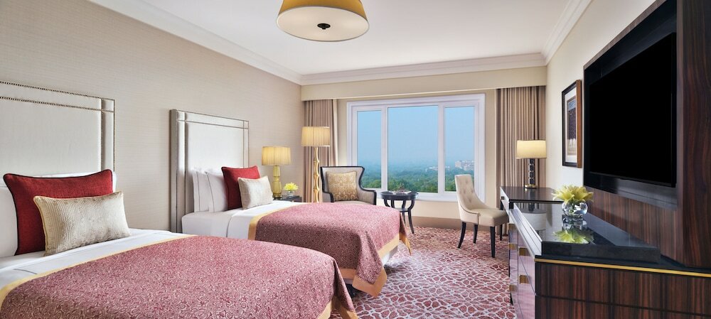 Taj Club, Club Room, 2 Twin Beds, City View