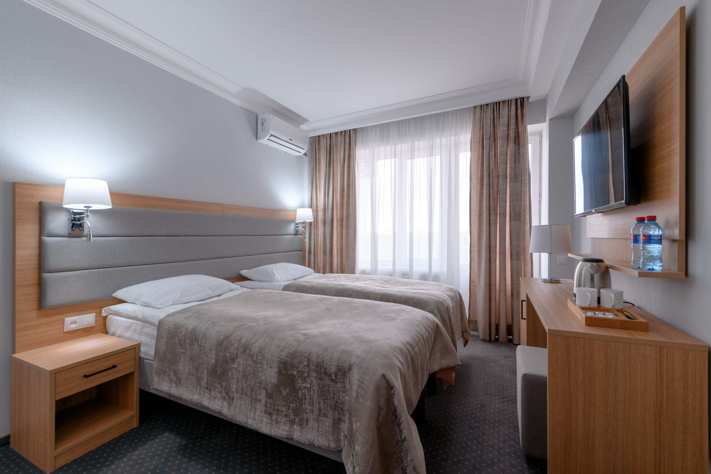 Стандарт + с балконом / две односпальные или одна большая двуспальная кровать