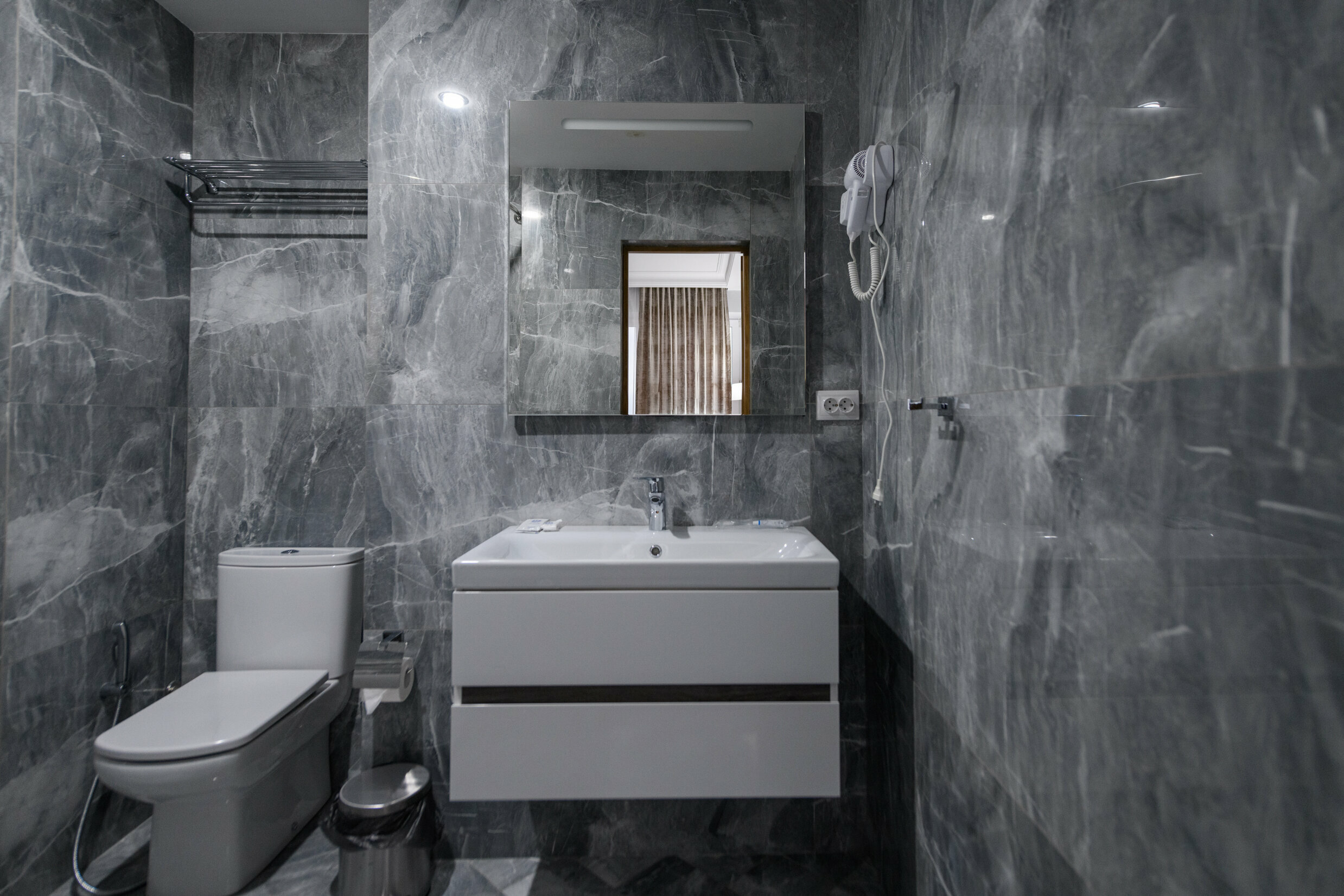 Полулюкс с балконом