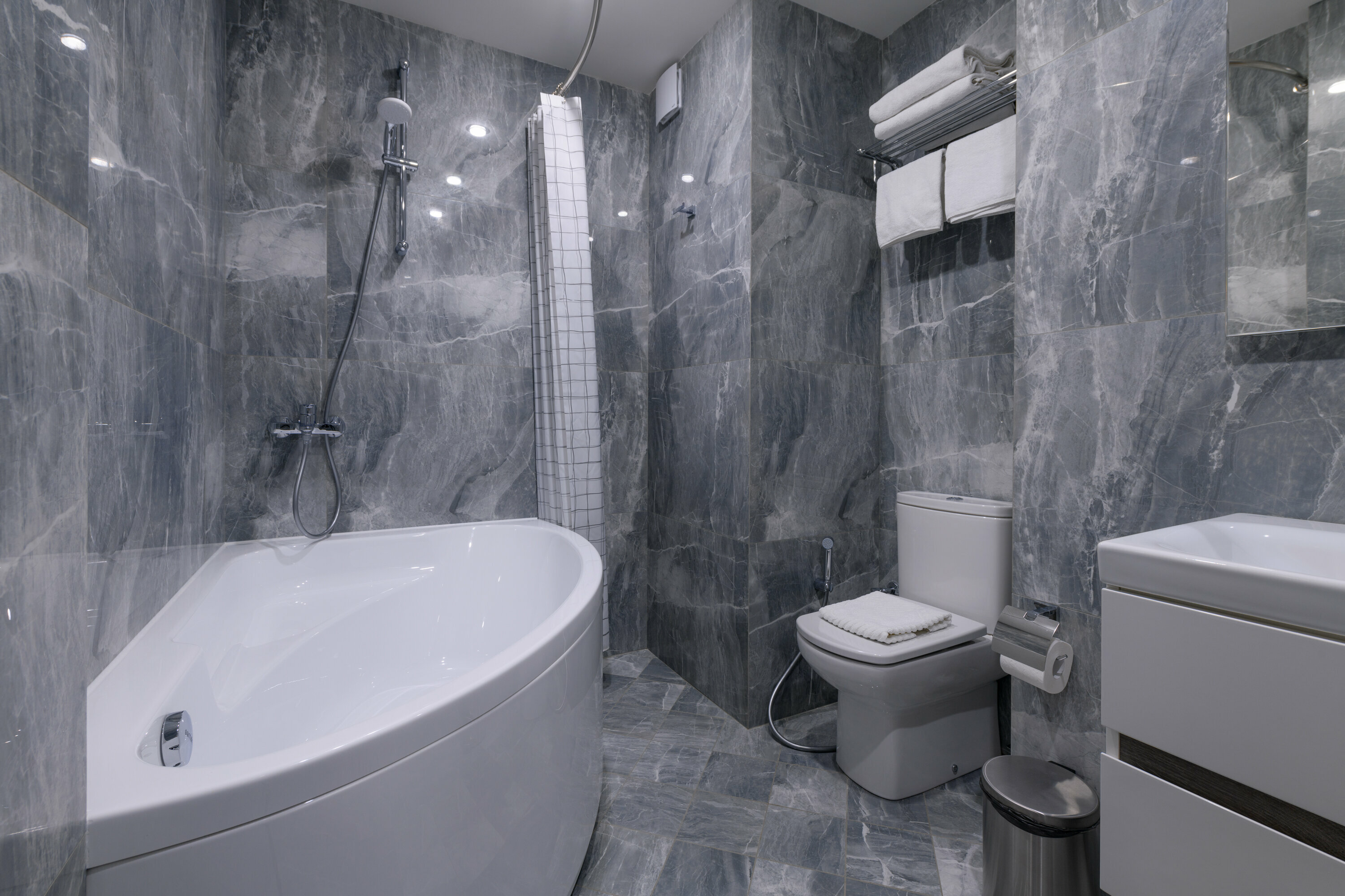 Полулюкс с балконом