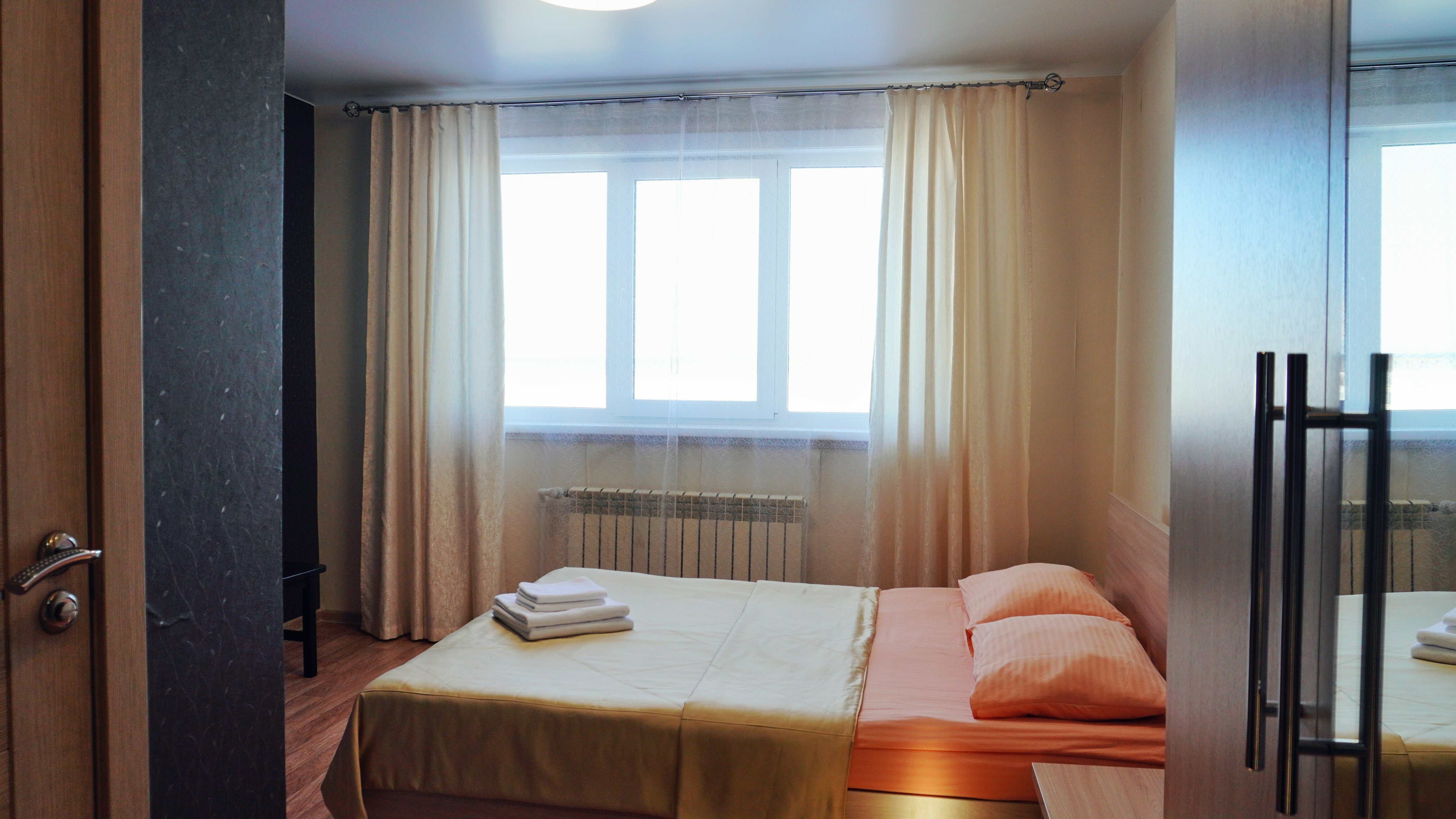 Стандарт 2-х местный с одной двухспальной кроватью