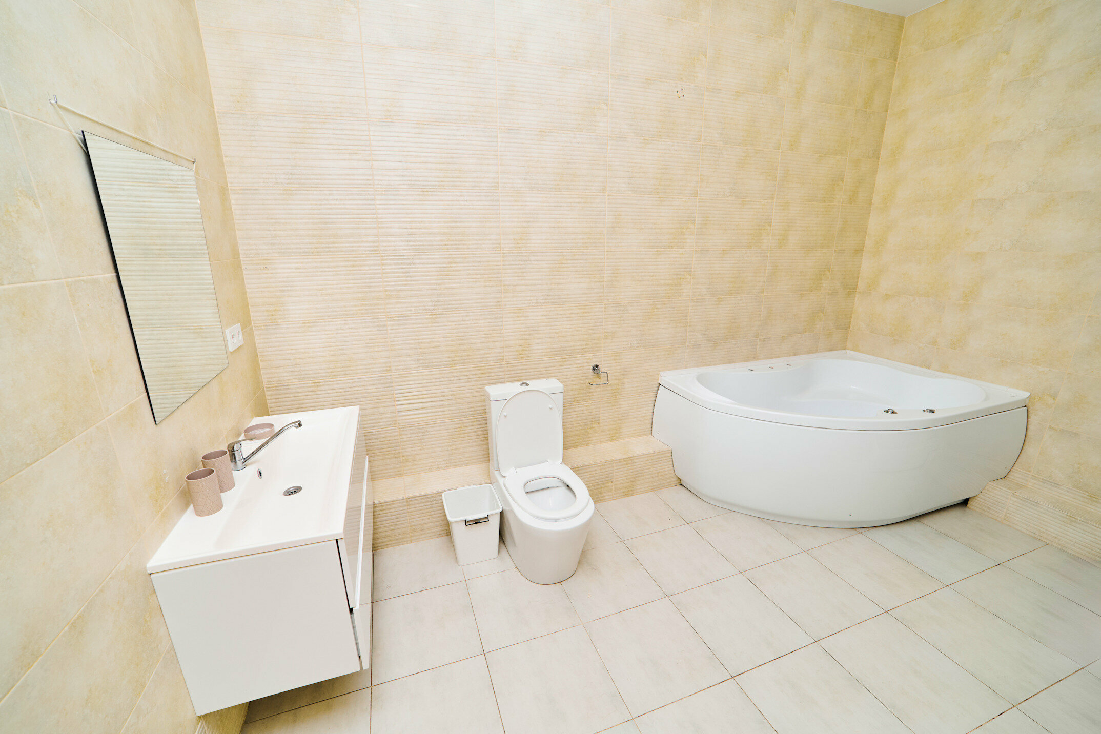 Кровать в общем 8-местном номере