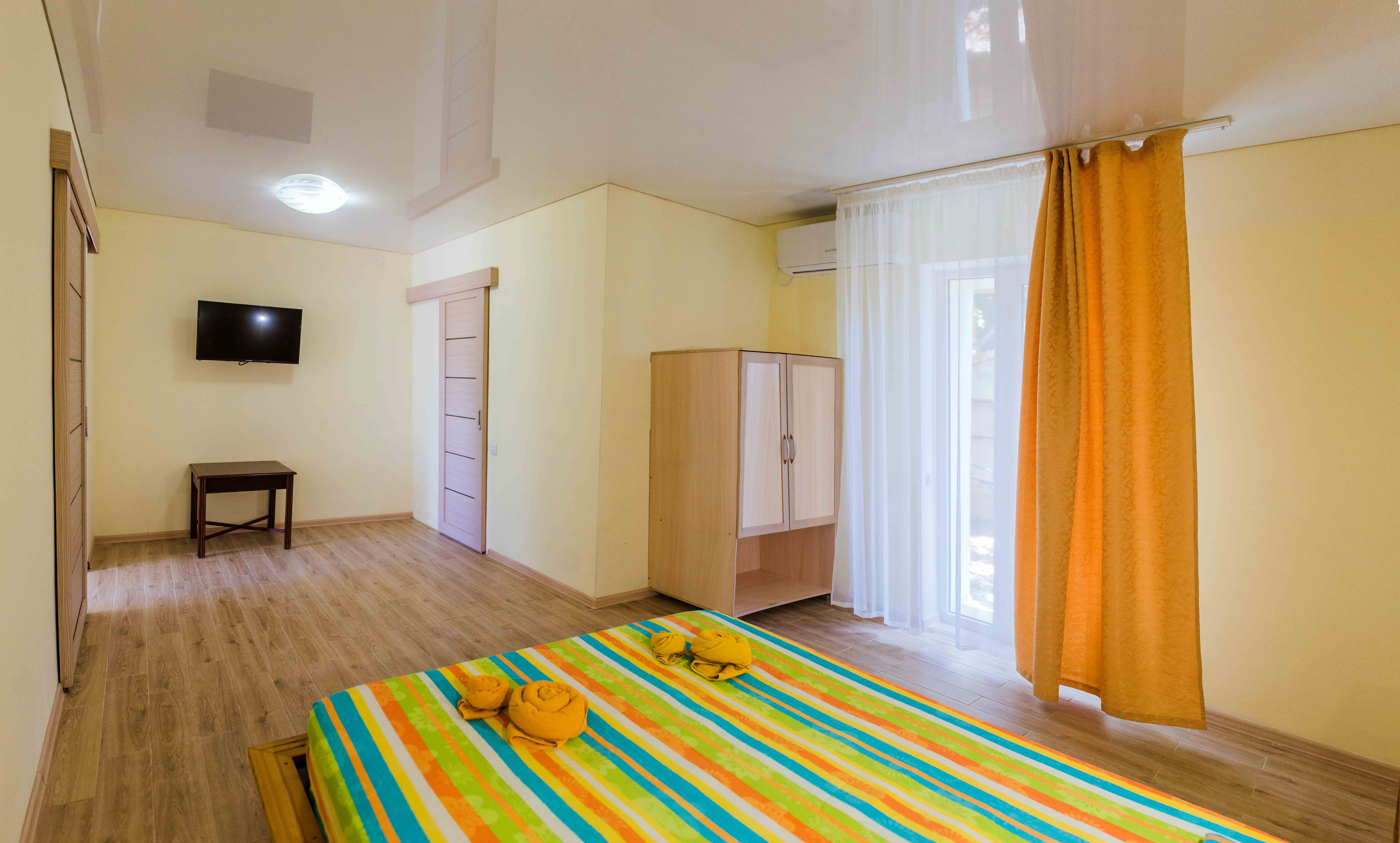 Семейный двухкомнатный с кухней "Галерея"