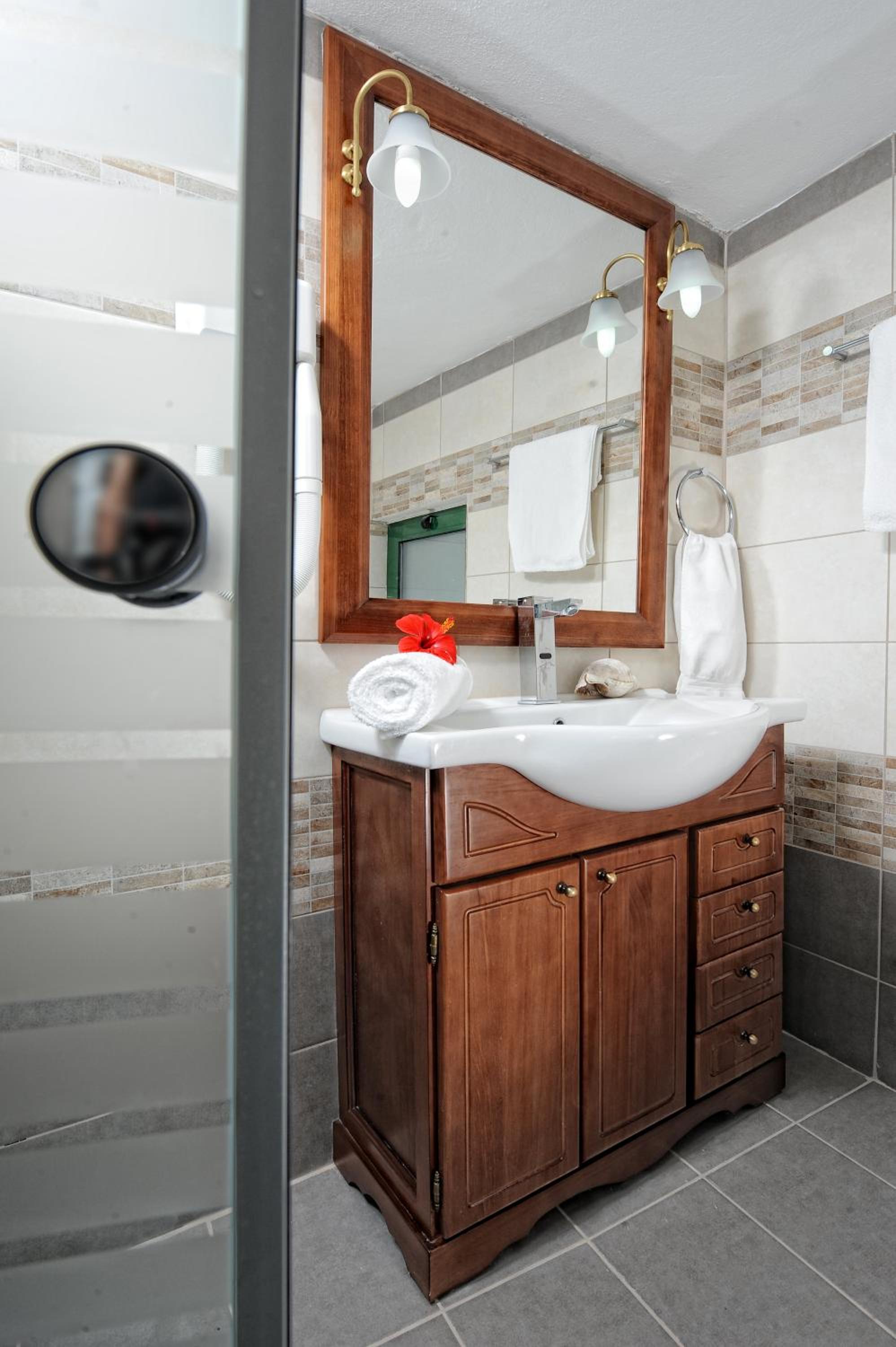One-Bedroom Apartment with Hydromassage Shower