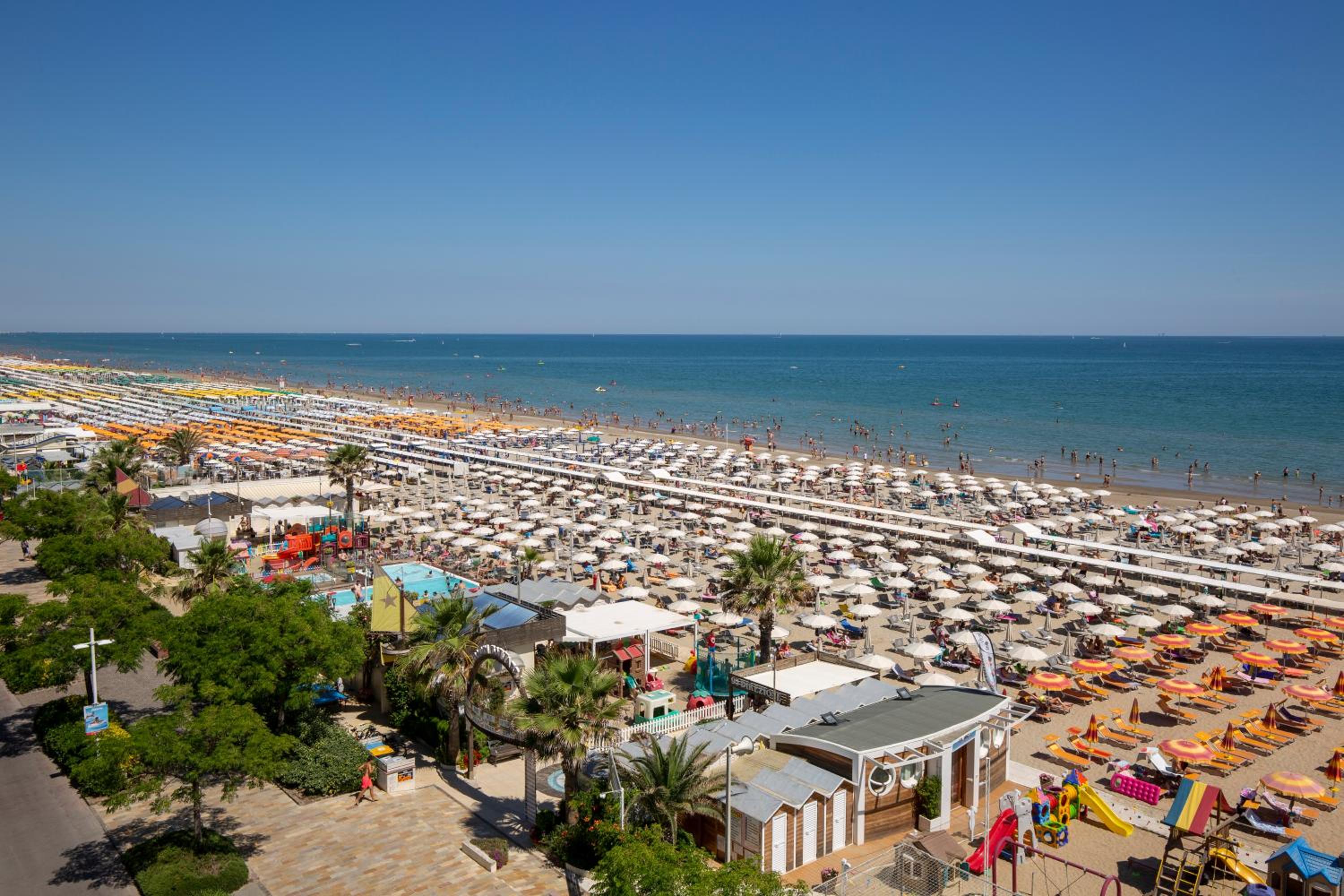 Family Room with Sea View