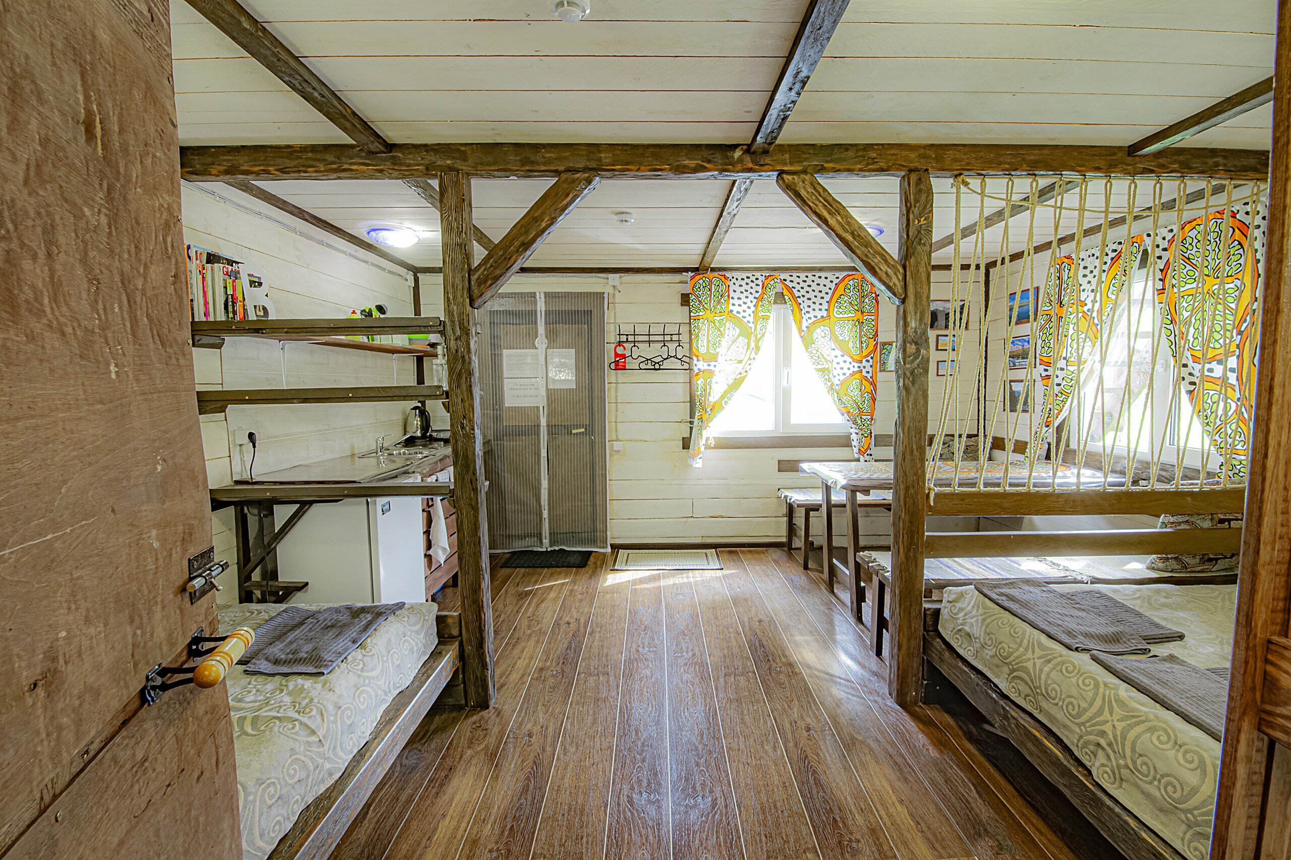 Двухуровневый четырехместный номер