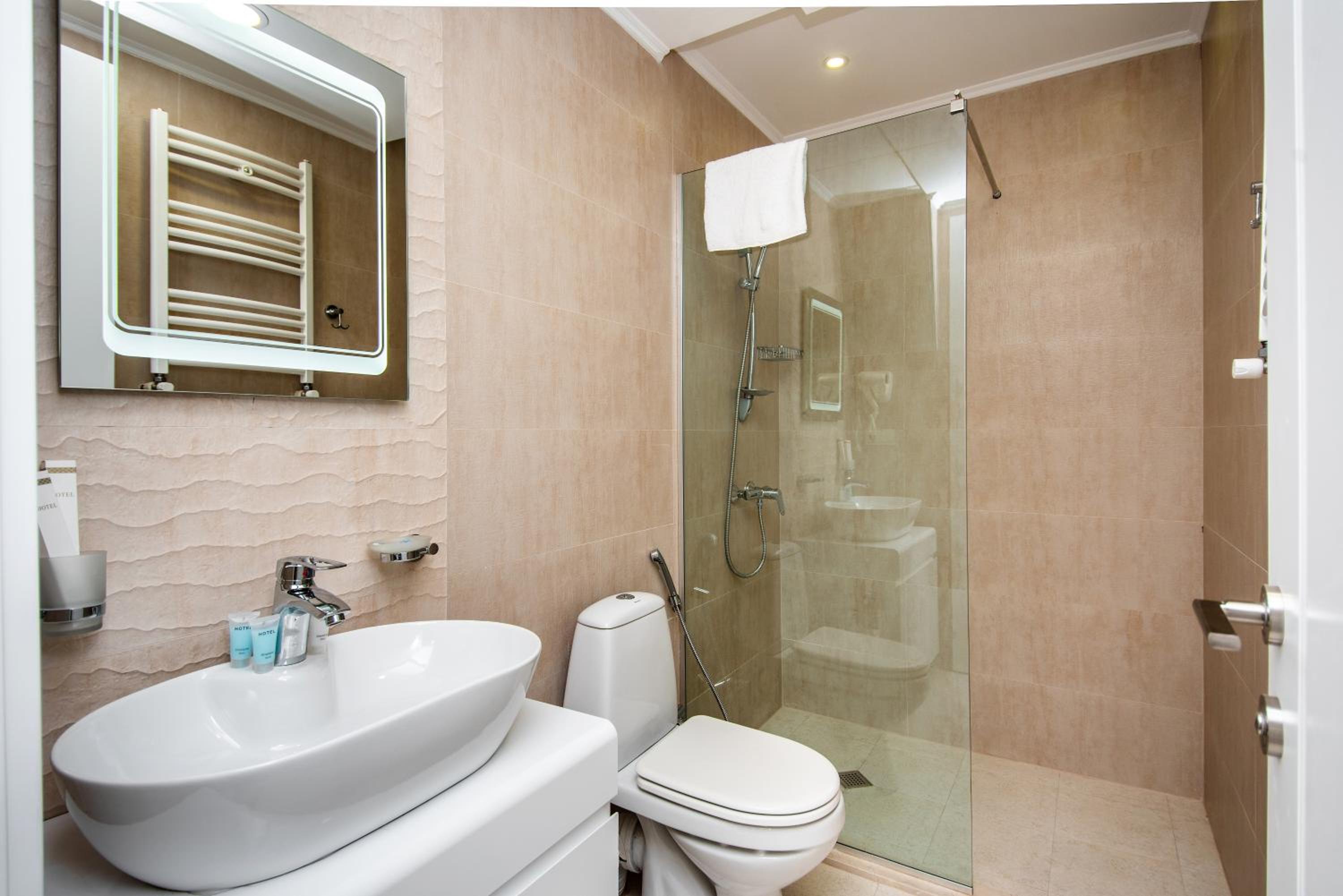 Studio Apartment with Terrace