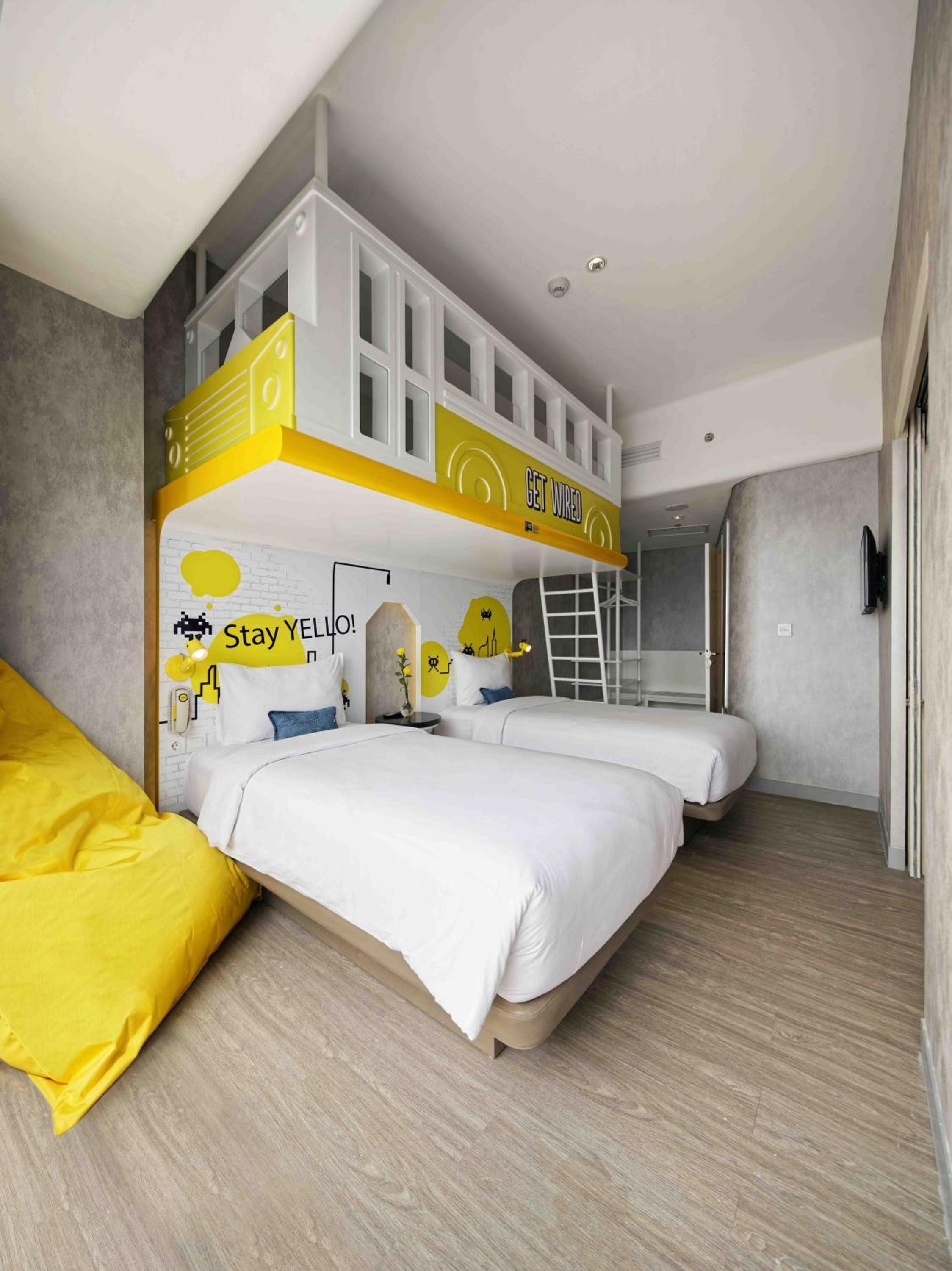 Yello Family Suite Room