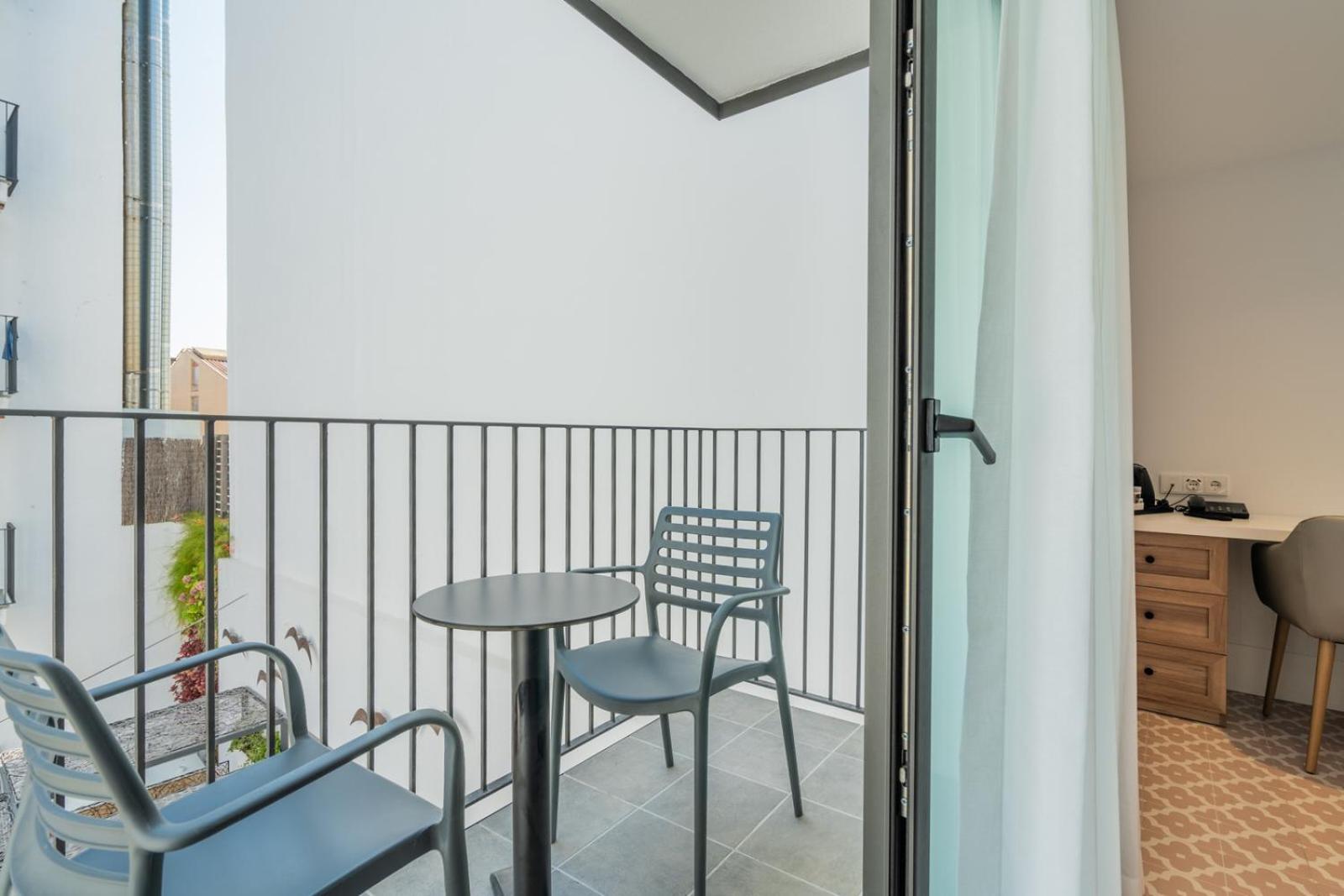 Junior Suite with Balcony