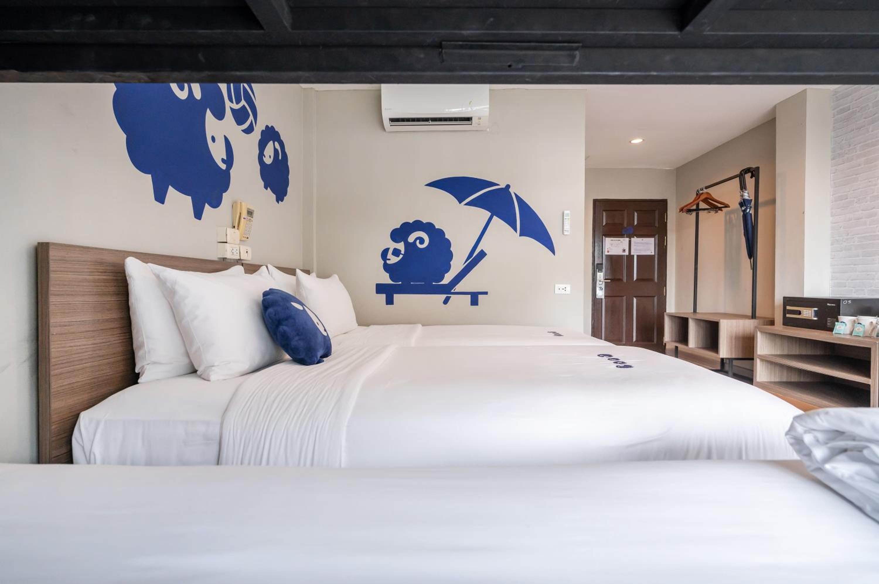 Deluxe Quadruple Room