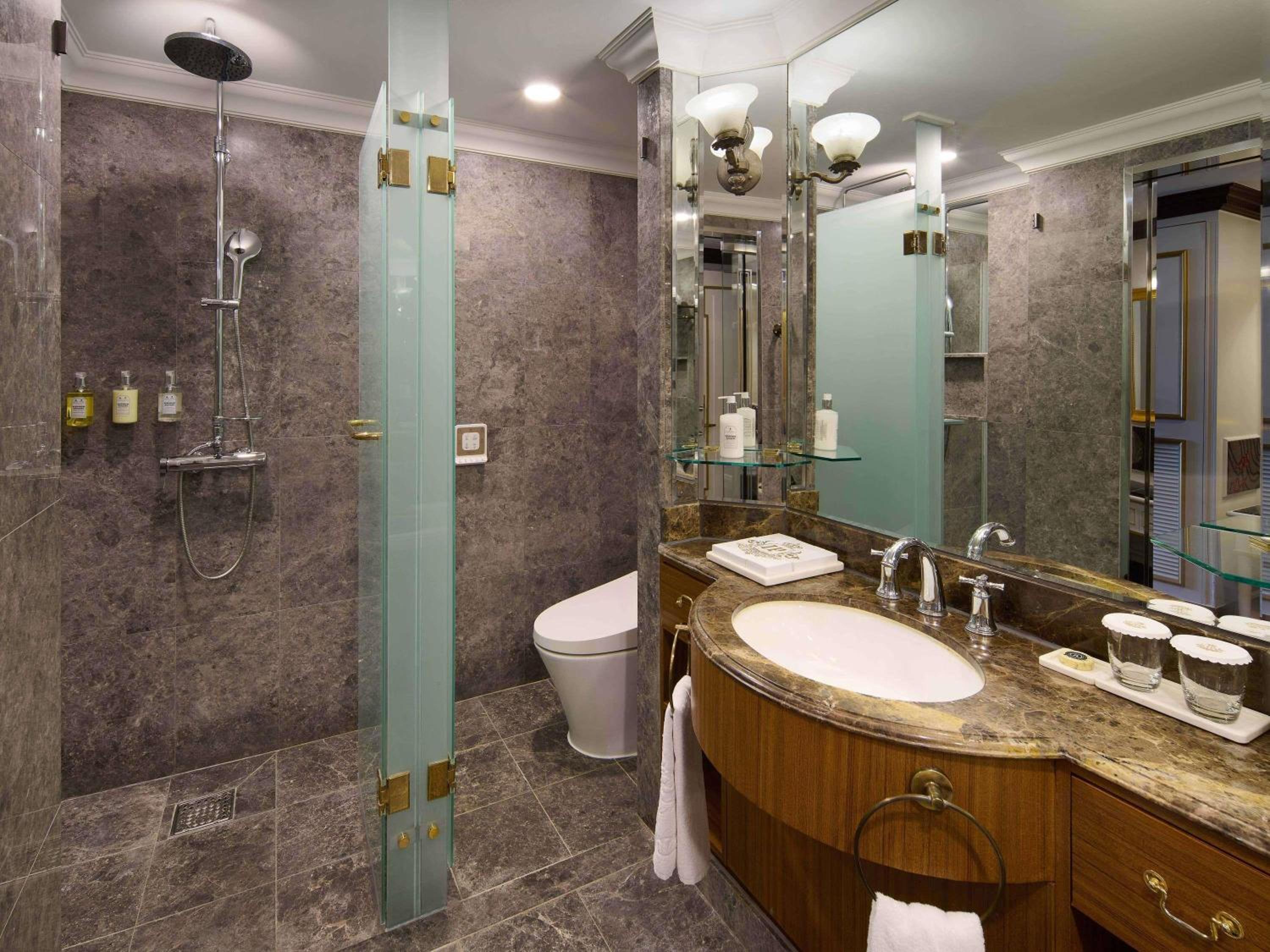 Deluxe, Panoramic view  - 2 super single size beds (Mini-bar Included)