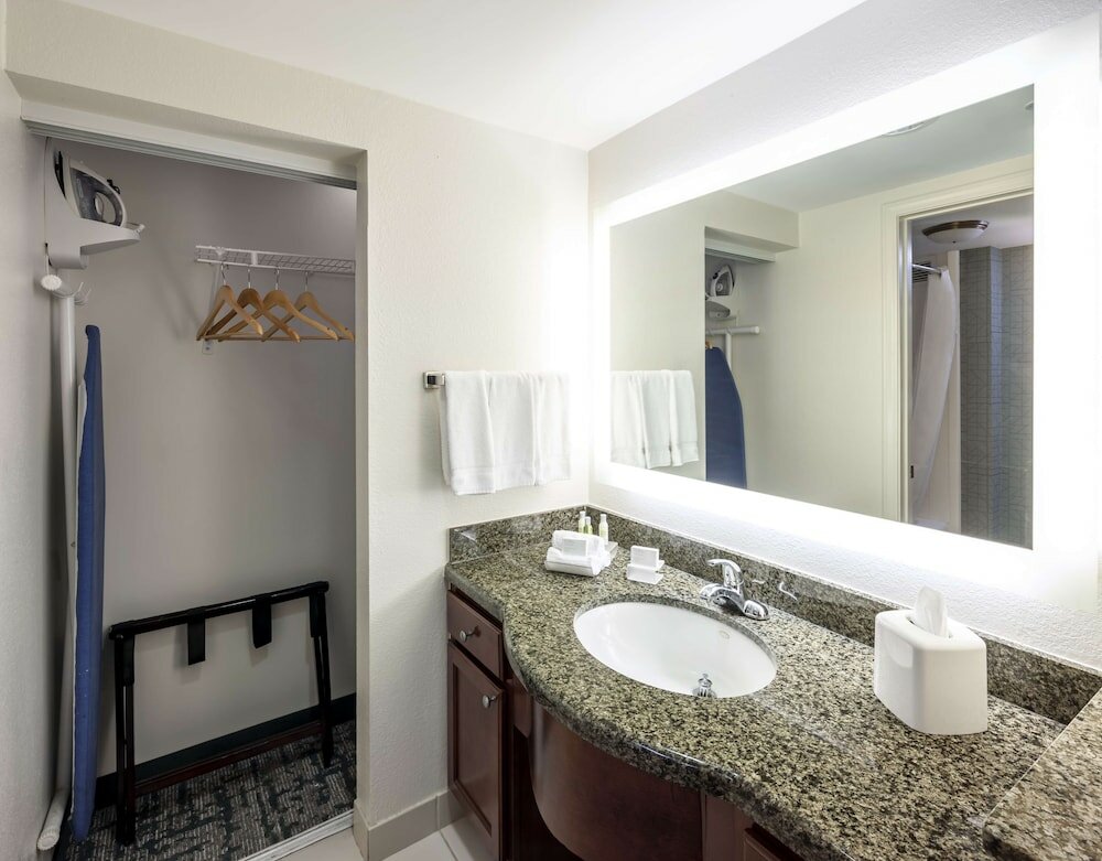 Suite, 1 King Bed