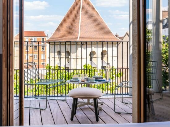 TRIBE Extra Terrasse