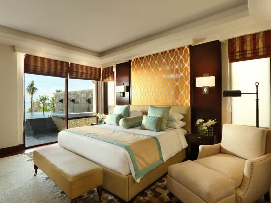 One Bedroom Ocean Pool Villa