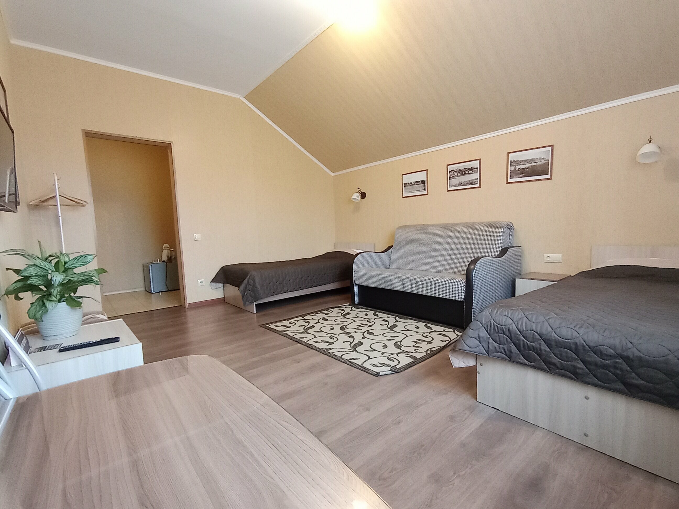 Стандартный трехместный номер