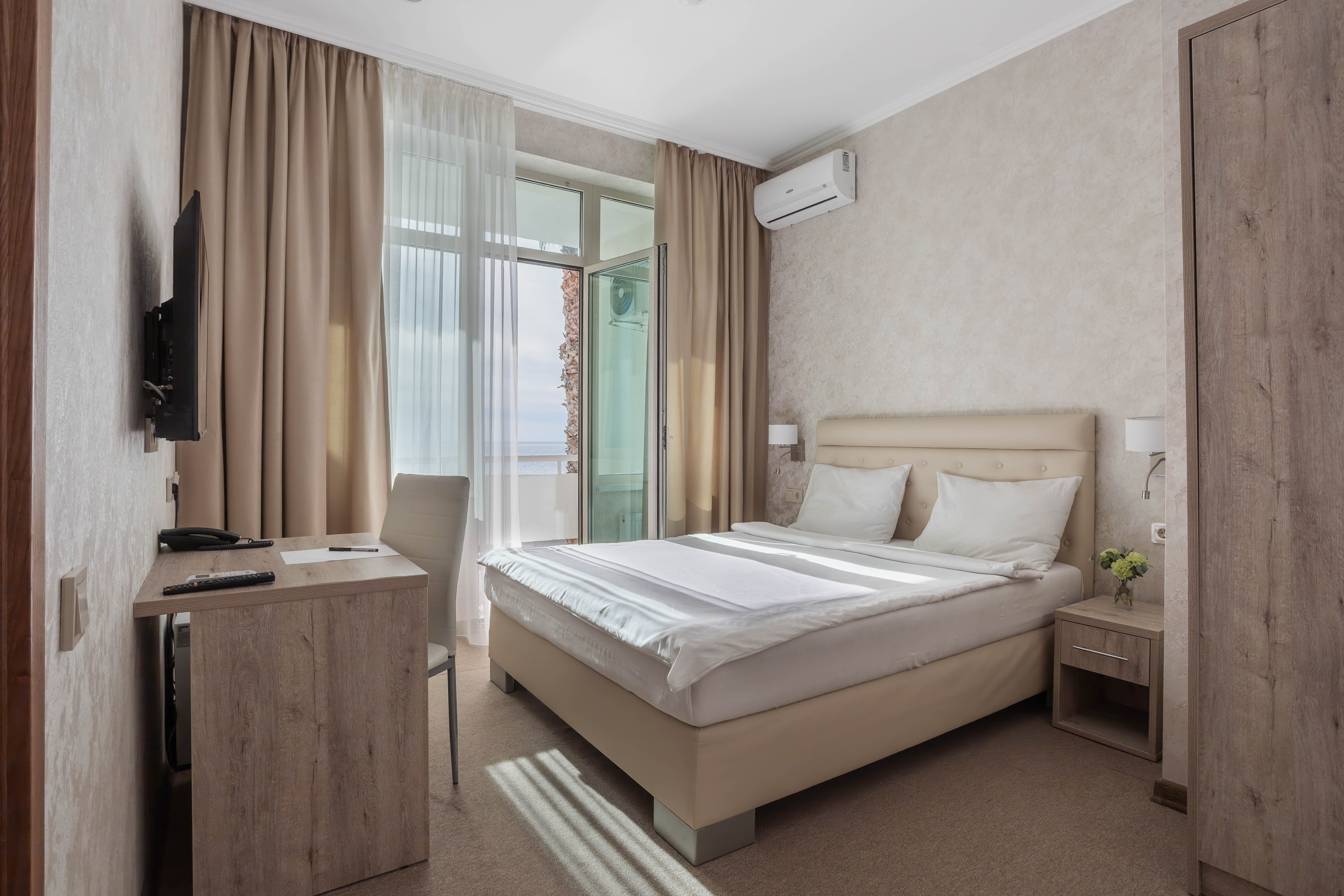 Семейный двухкомнатный с балконом вид на море