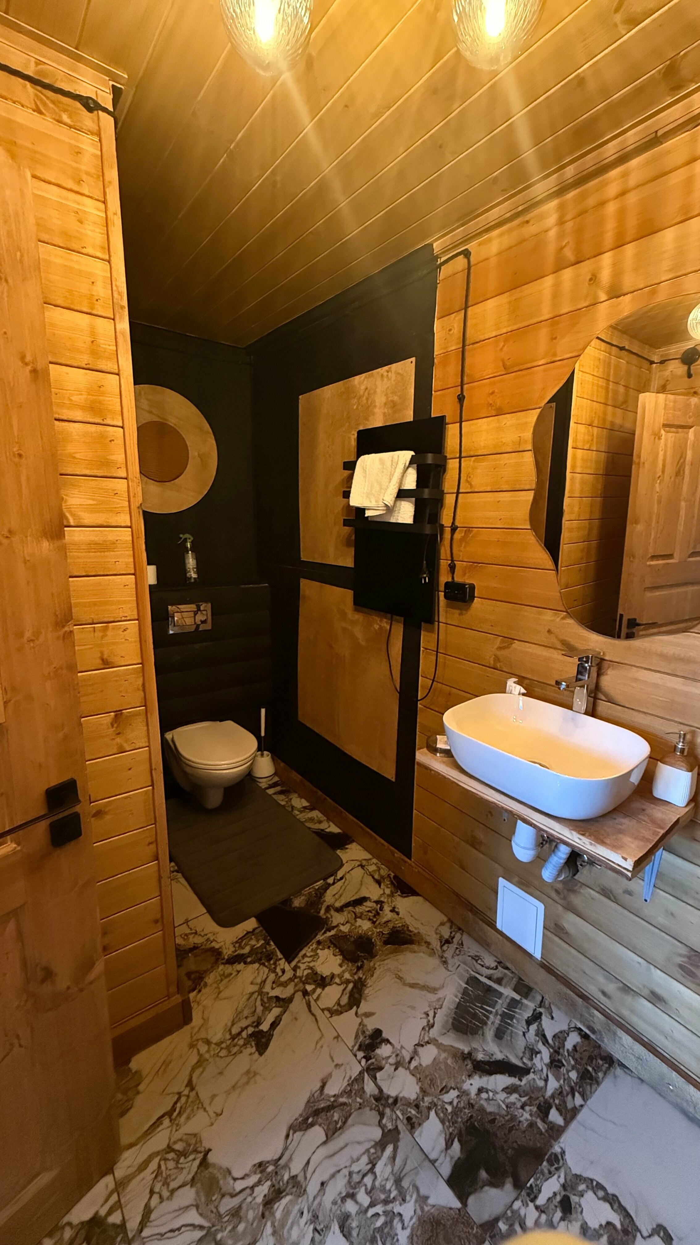 Двухместный номер с 2 отдельными кроватями и балконом