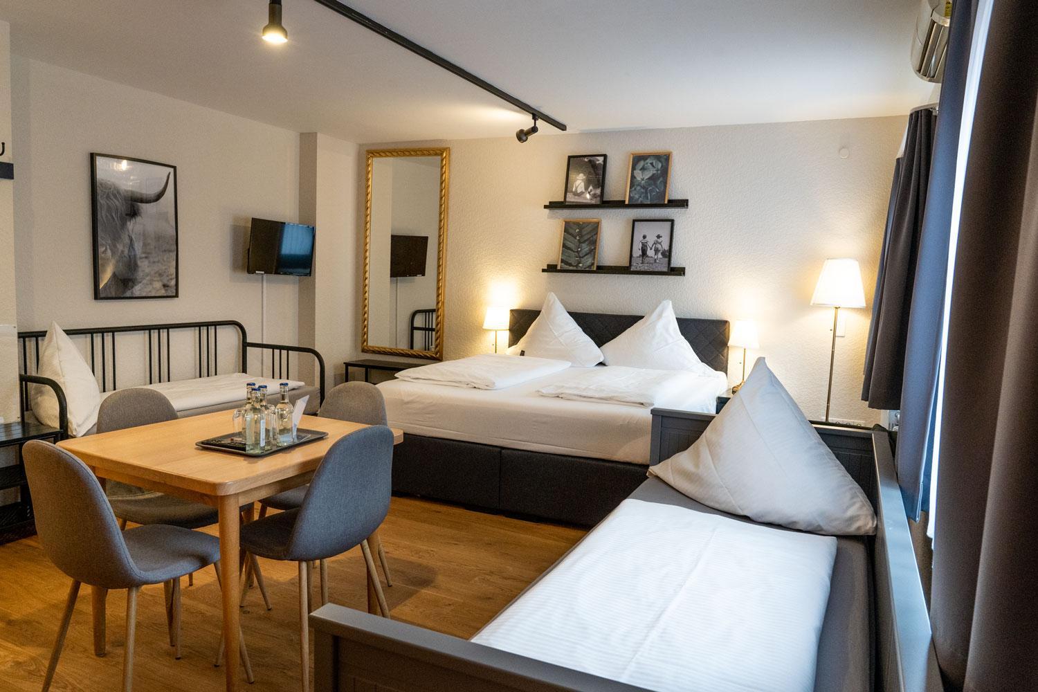 Classic Quadruple Room