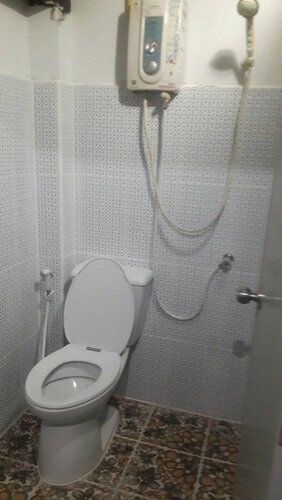 Private Dormitory With Shared Bathroom в Danee Hostel