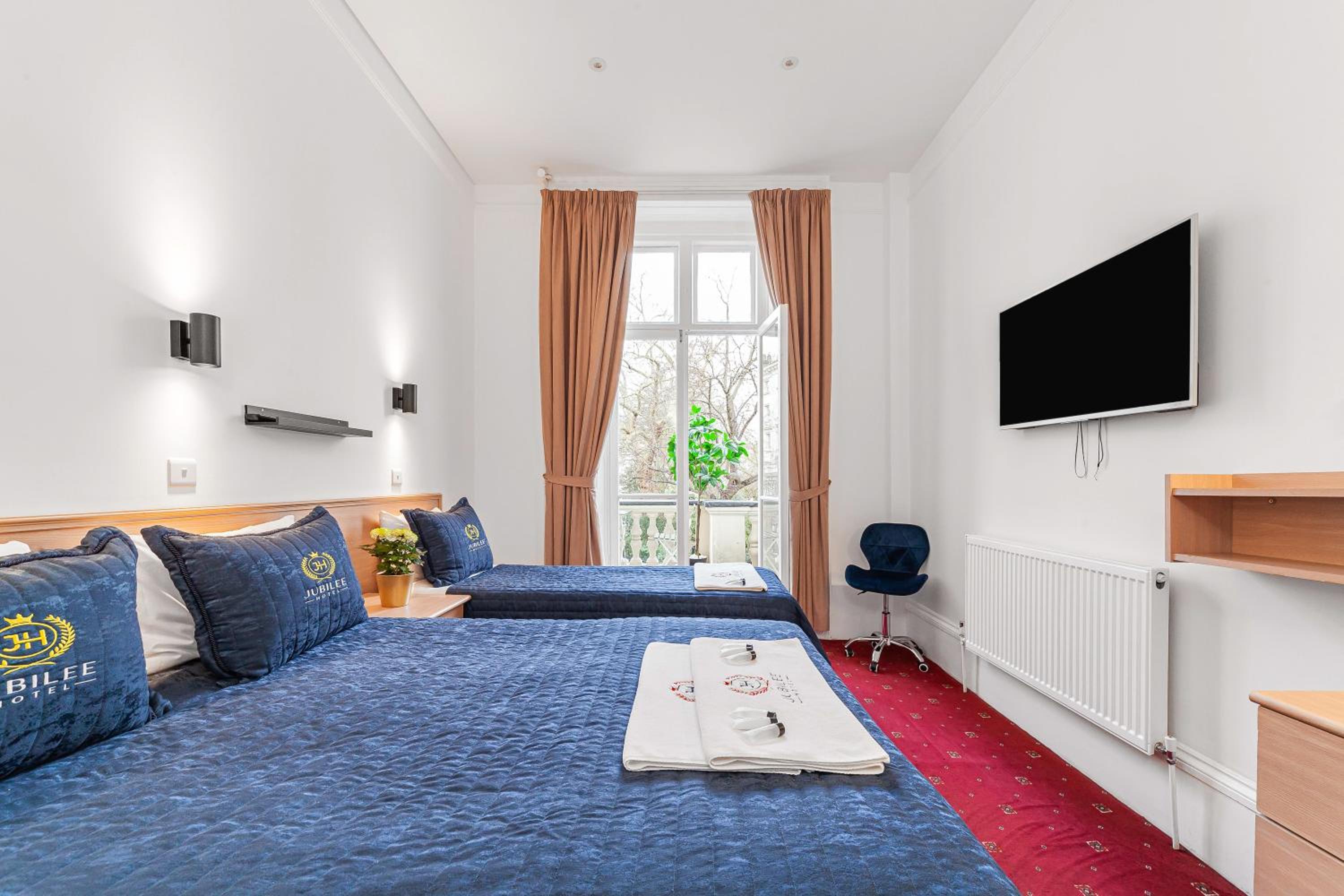 Triple Room with Balcony
