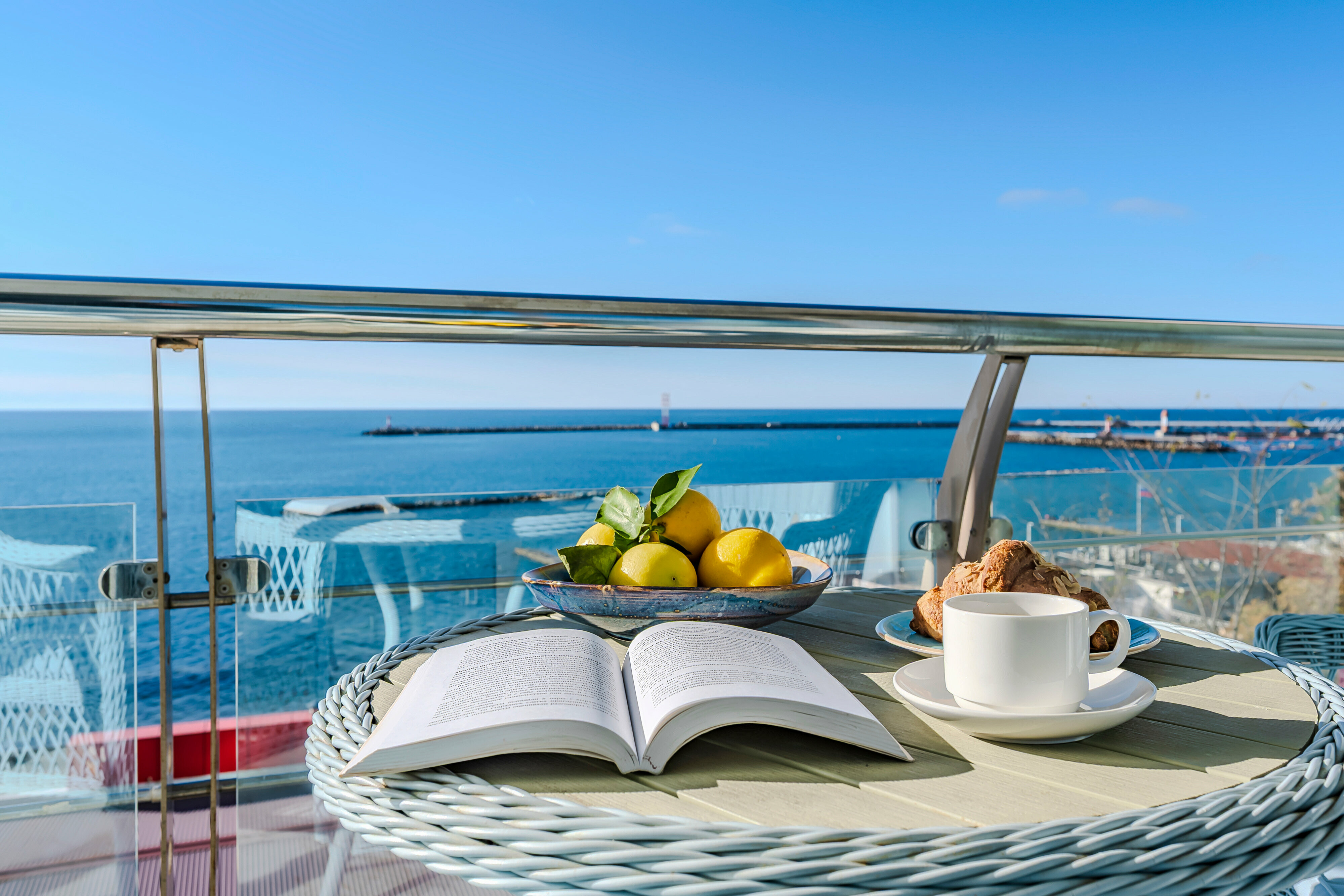 Апартаменты Crystal с панорамным видом на море