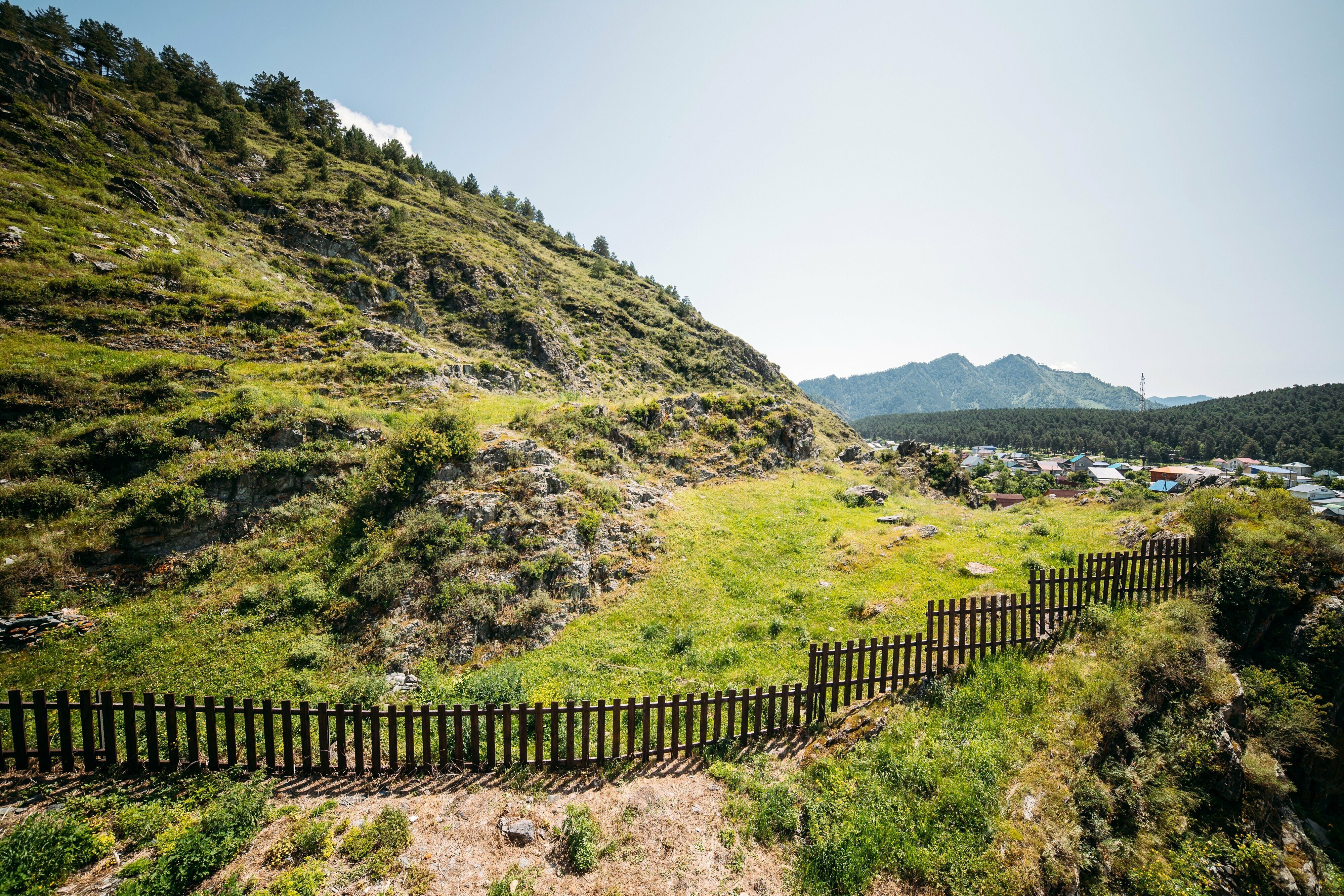 Премиум-студия на последнем этаже трёхэтажного гостевого дома с панорамным видом на горы